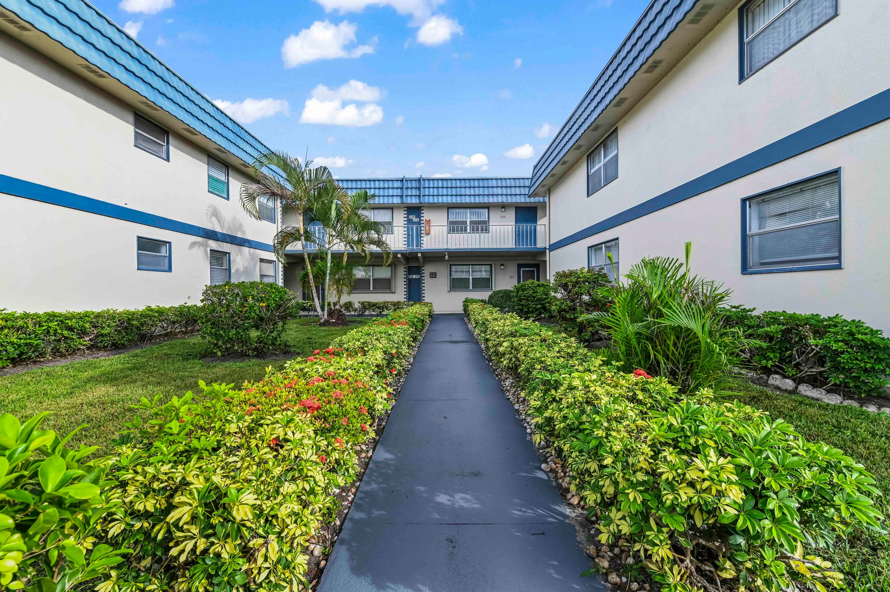 213 Brittany E, Delray Beach, FL 33446 — photo 2 of 39