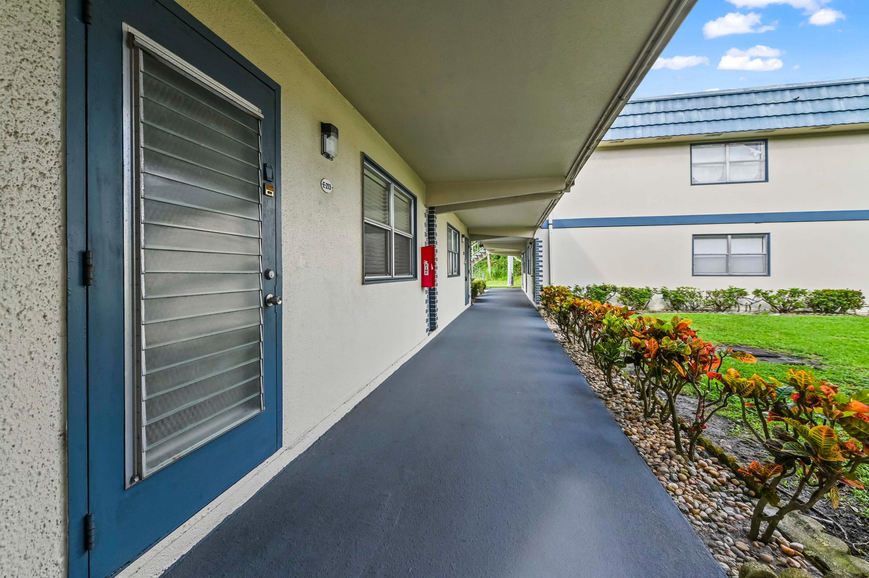213 Brittany E, Delray Beach, FL 33446 — photo 3 of 39