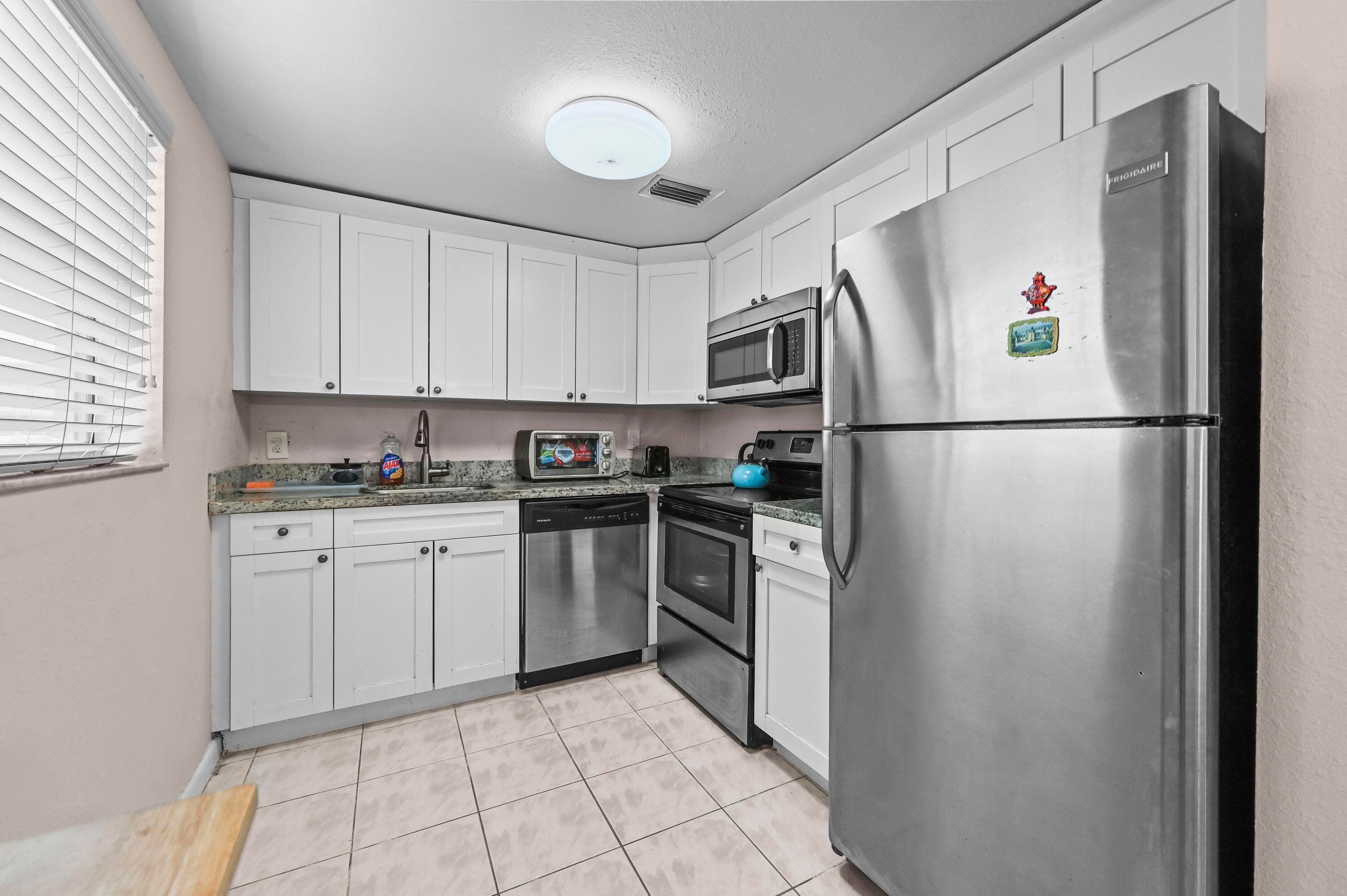 213 Brittany E, Delray Beach, FL 33446 — photo 11 of 39