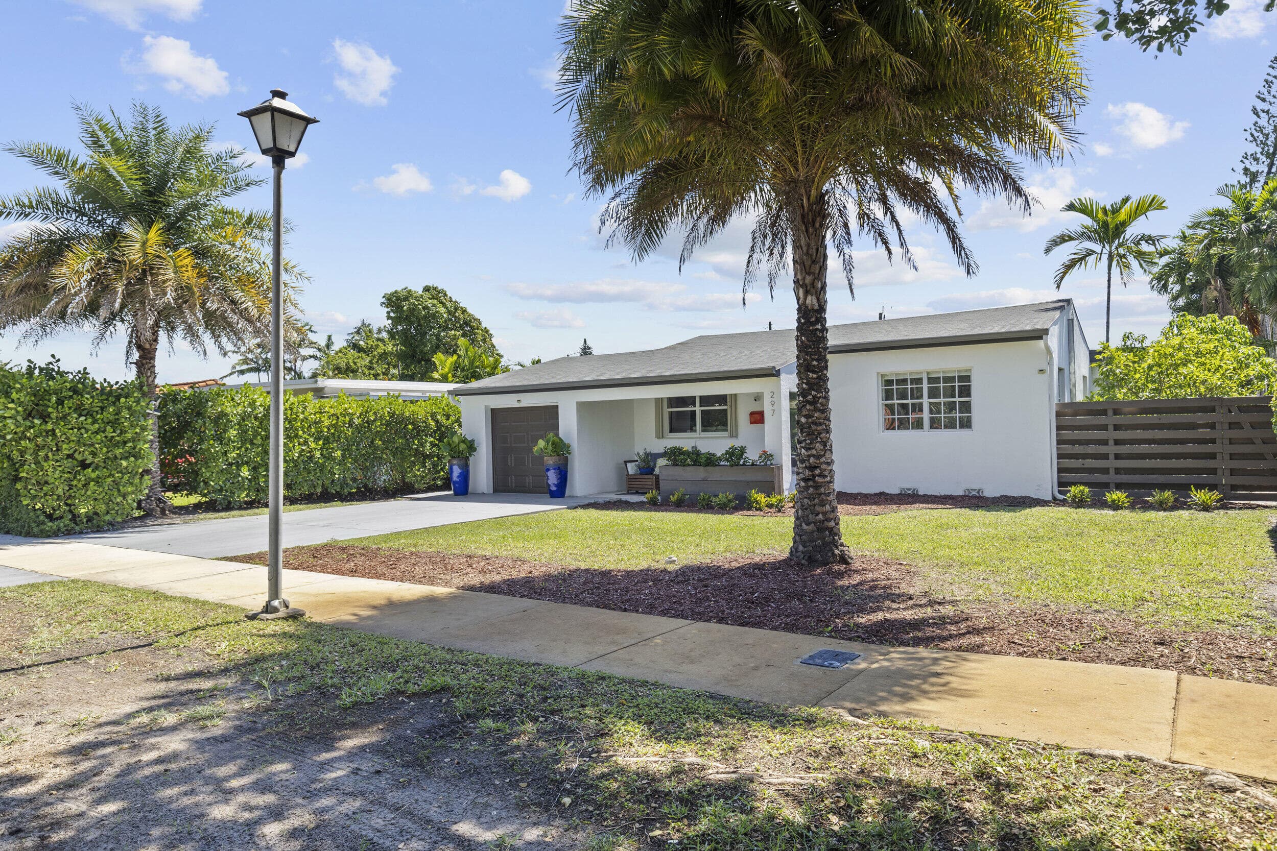 297 Minola Drive, Miami Springs, FL 33166 — photo 4 of 52