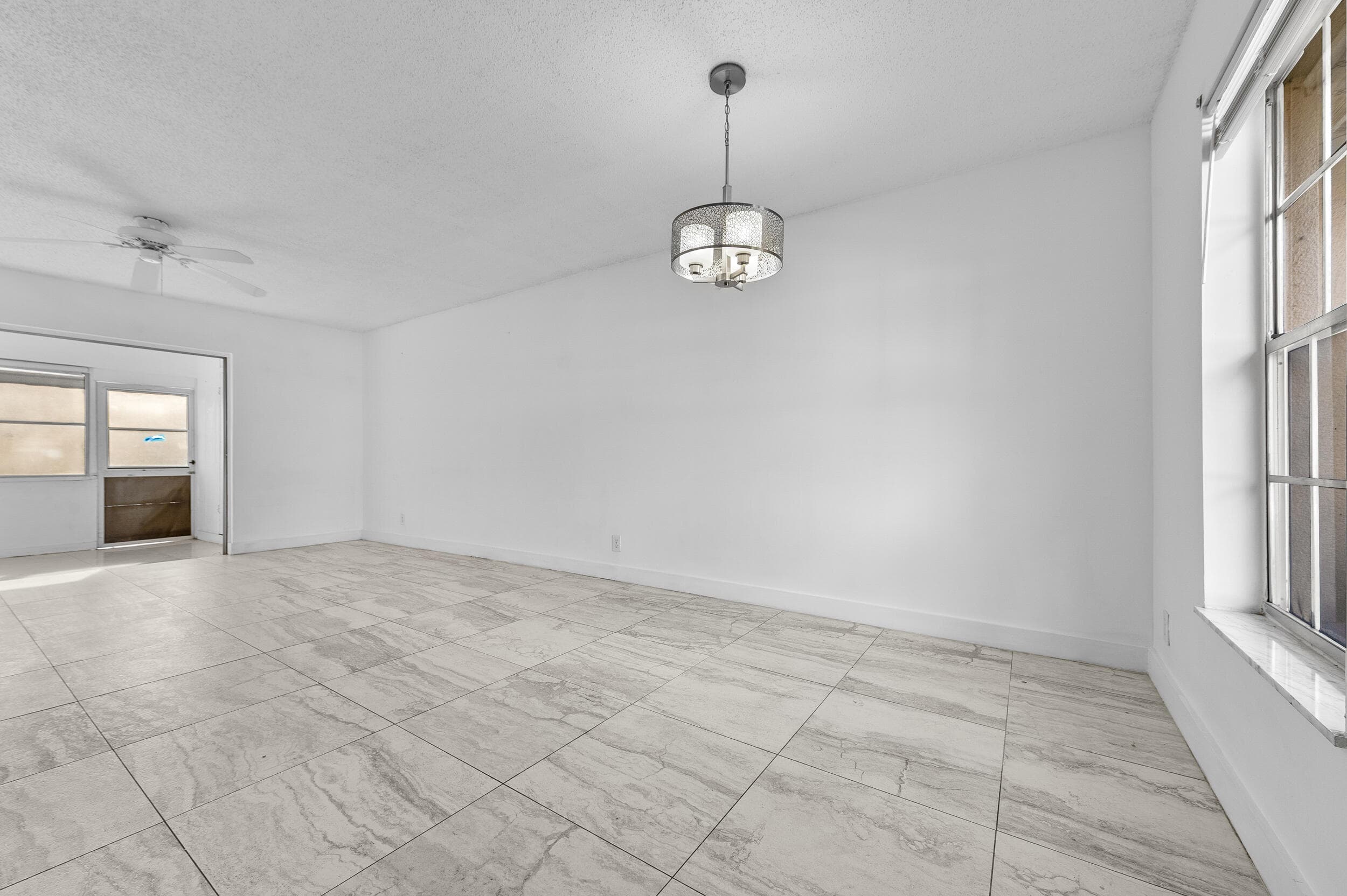 811 Salem Lane, Lake Worth, FL 33467 — photo 6 of 34