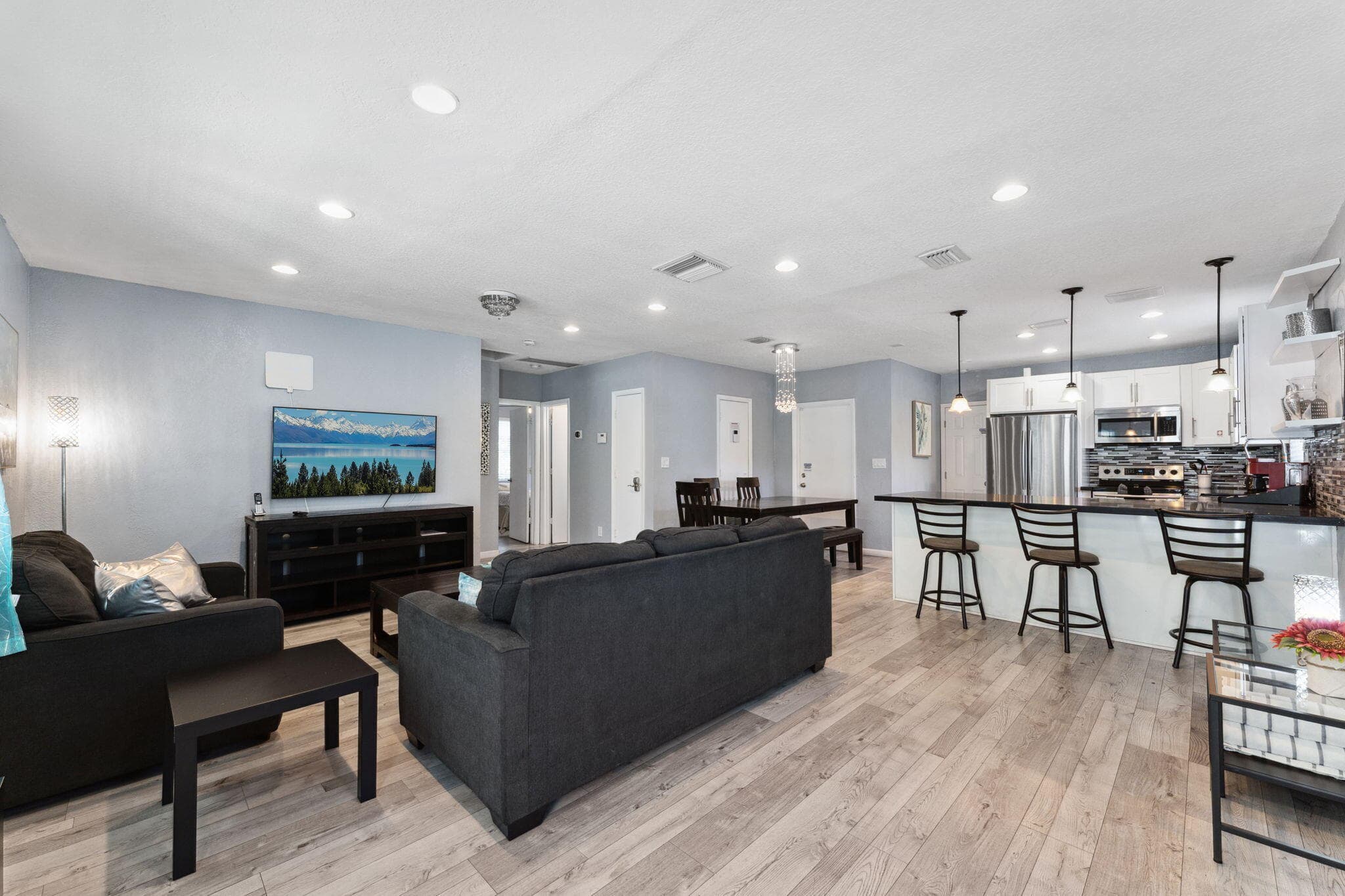 1631 N Andrews Square, Fort Lauderdale, FL 33311 — photo 4 of 35