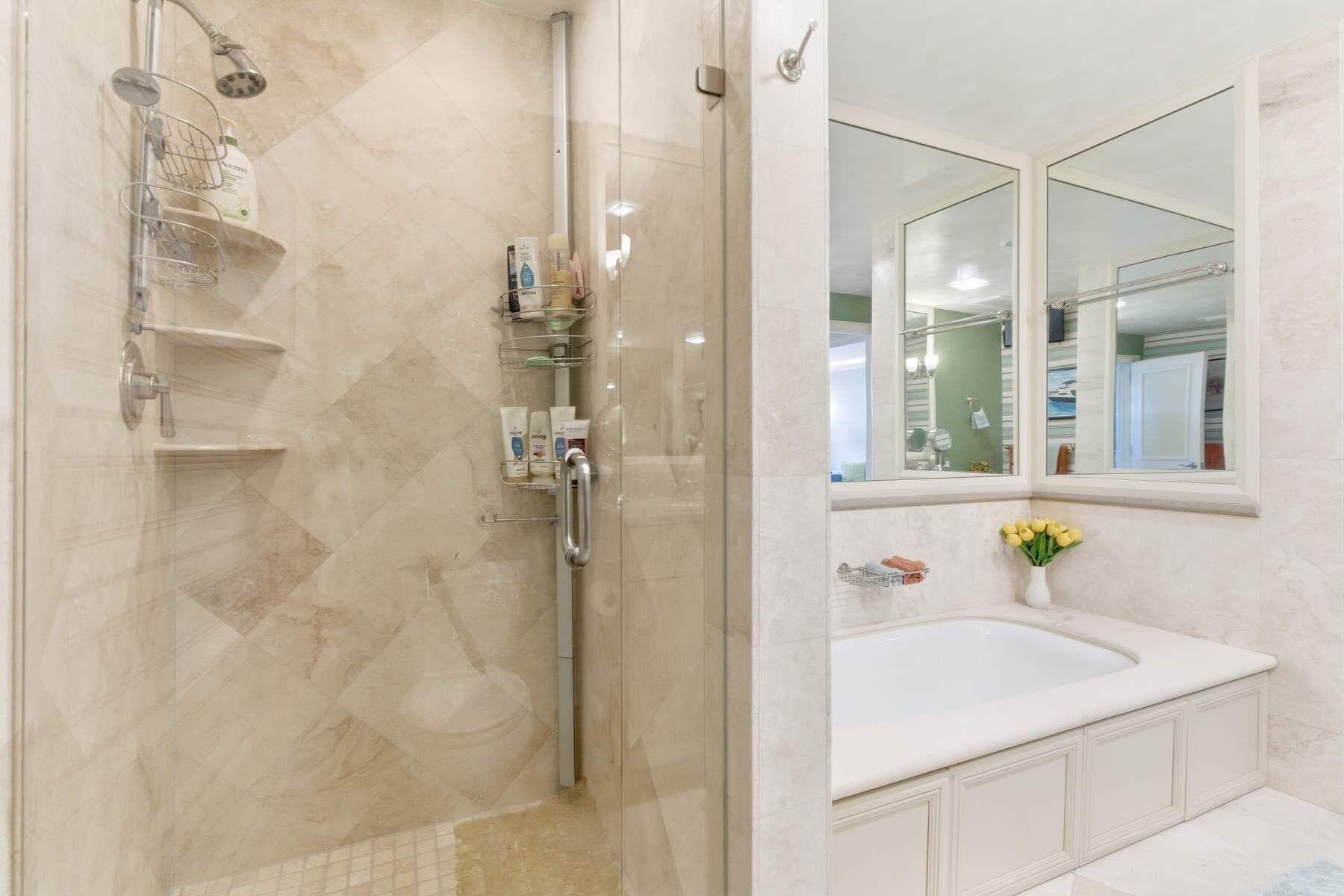 100 Royal Palm Way F4, Palm Beach, FL 33480 — photo 16 of 28