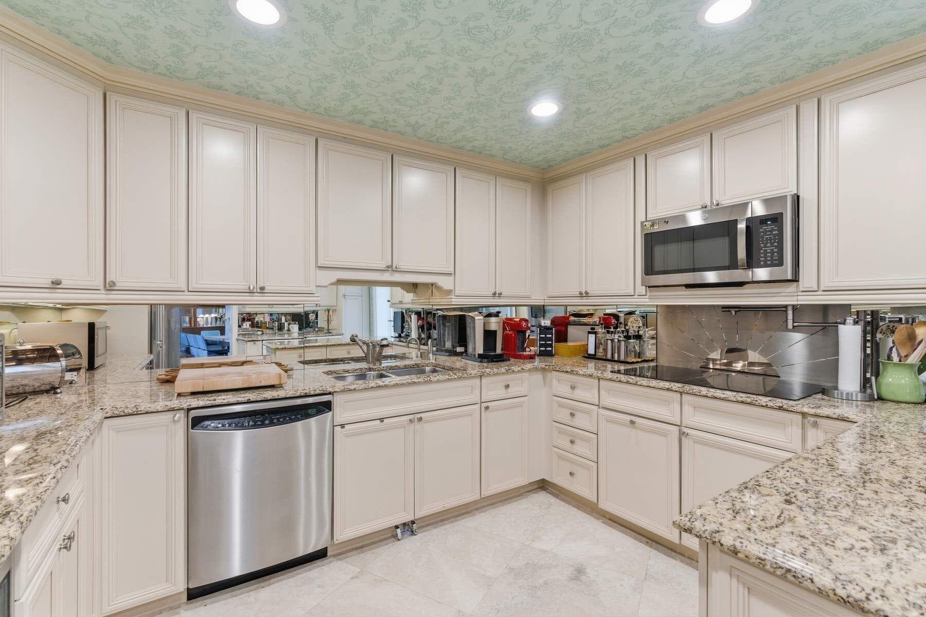 100 Royal Palm Way F4, Palm Beach, FL 33480 — photo 24 of 28