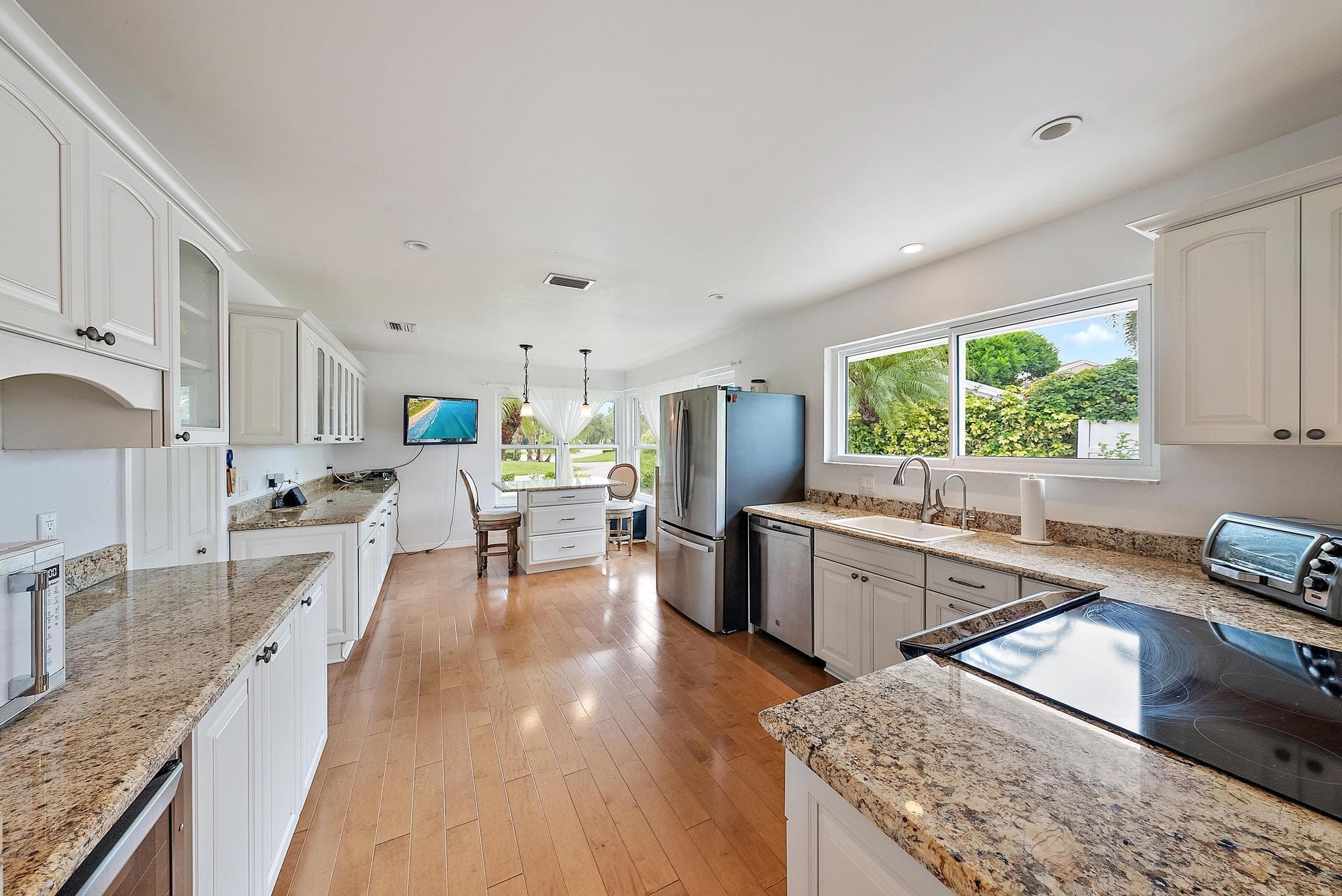 6642 S Pine Court, Palm Beach Gardens, FL 33418 — photo 4 of 31