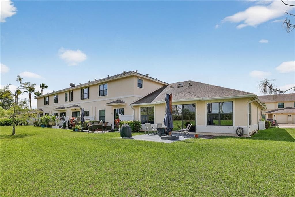 9897 E Villa Circle, Vero Beach, FL 32966 — photo 13 of 45