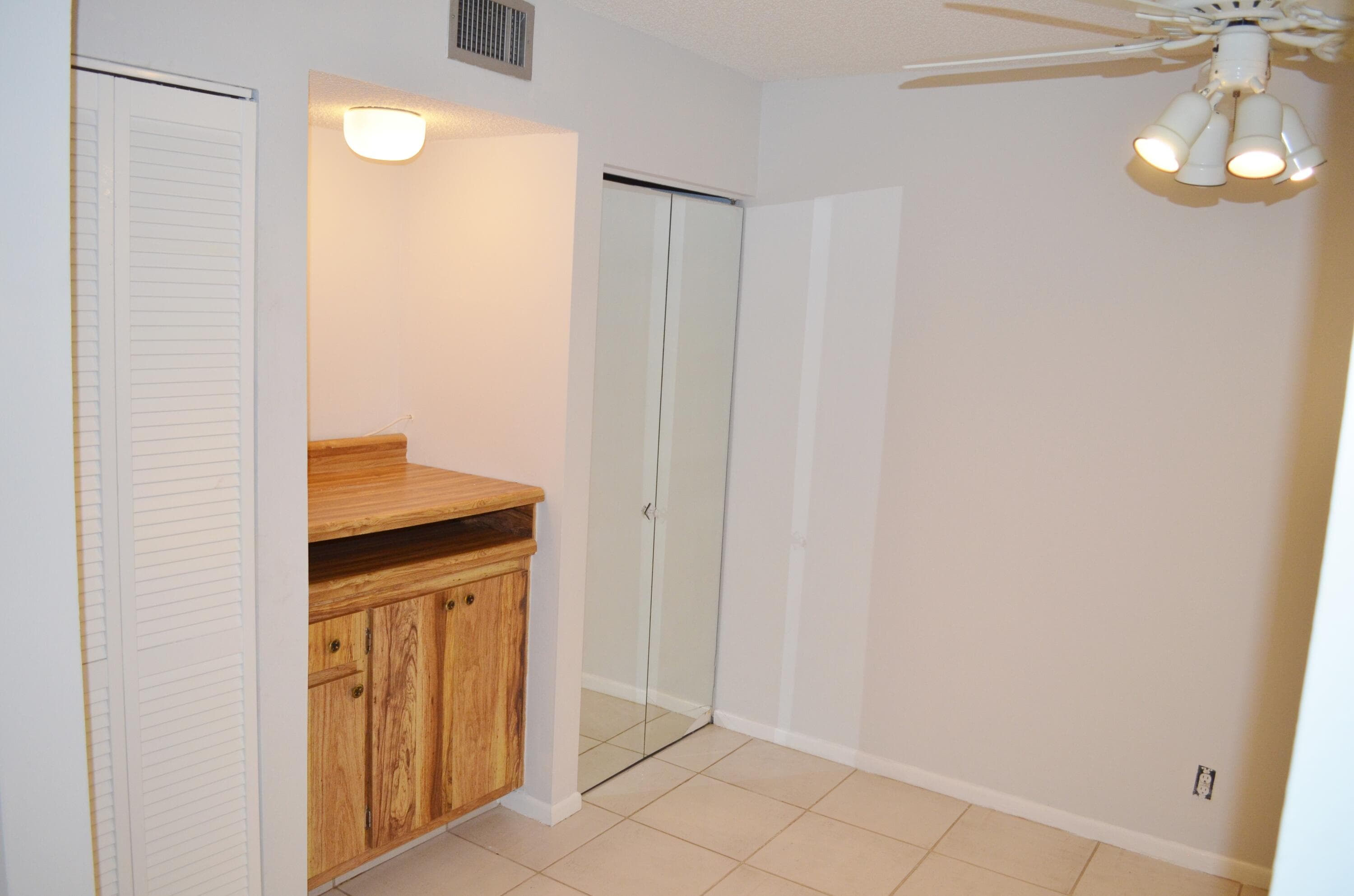 5220 Las Verdes Circle 211, Delray Beach, FL 33484 — photo 11 of 56