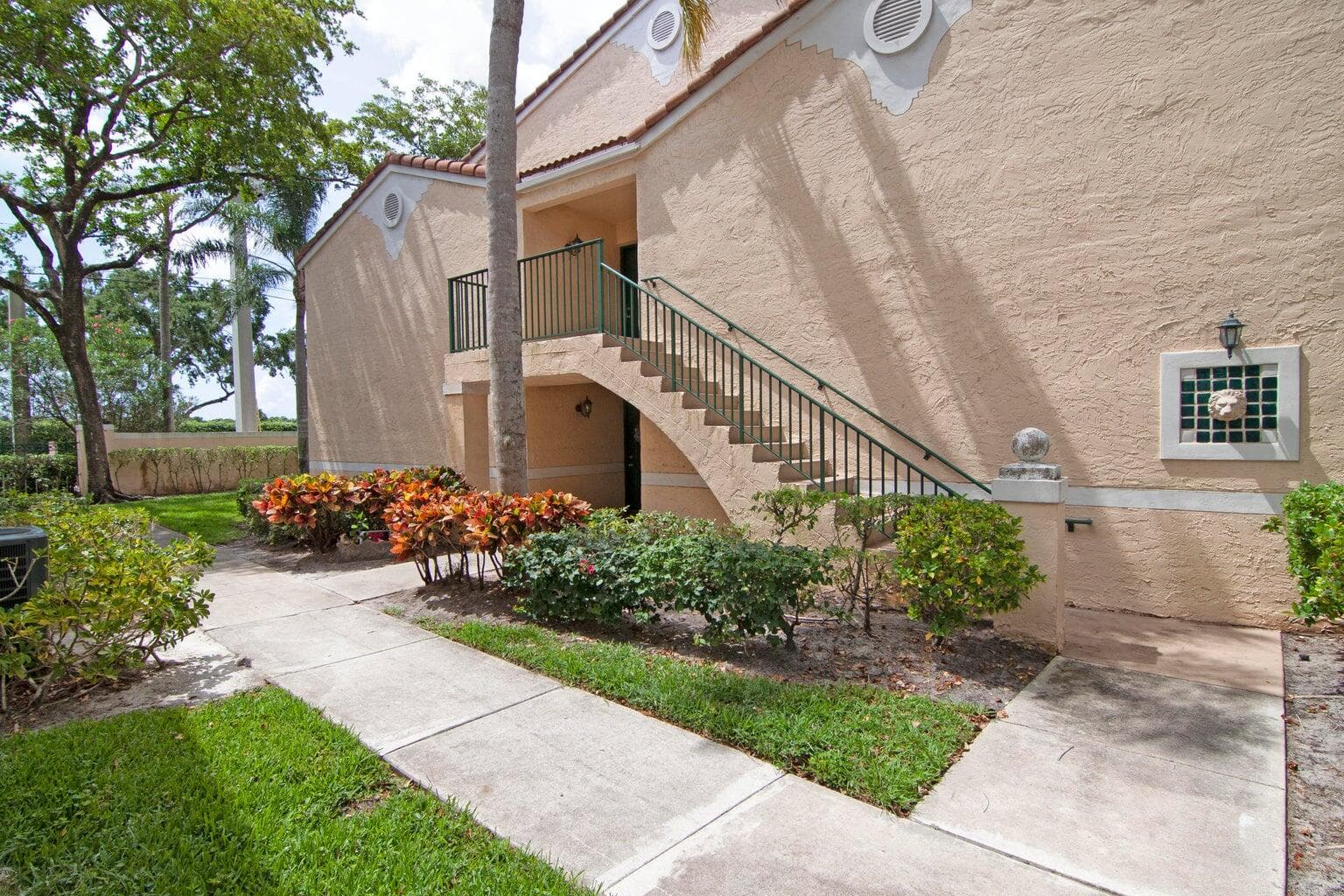 1715 Village Boulevard 201, West Palm Beach, FL 33409 — photo 2 of 33