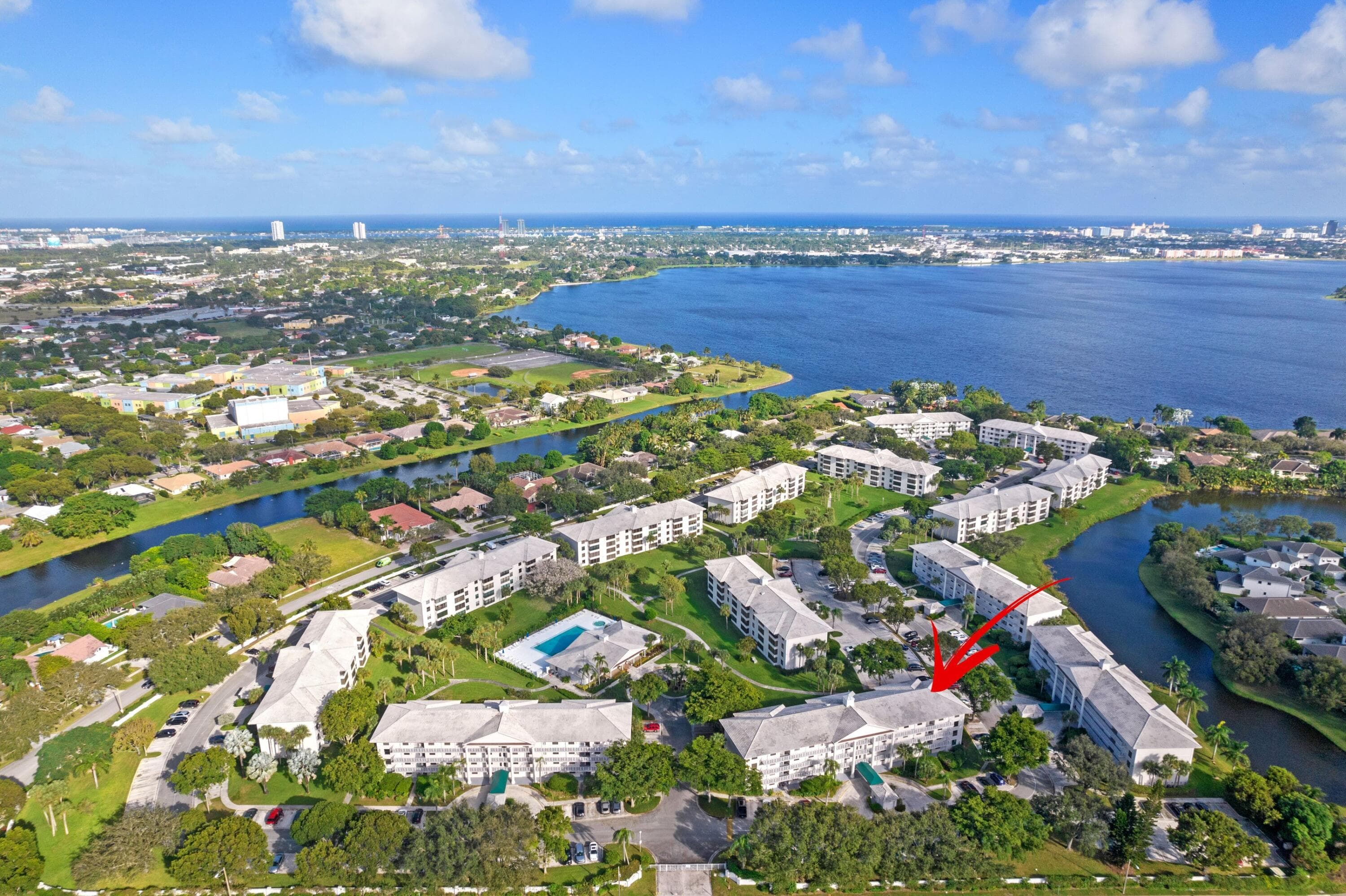 3650 Whitehall Drive 202, West Palm Beach, FL 33401 — photo 4 of 36