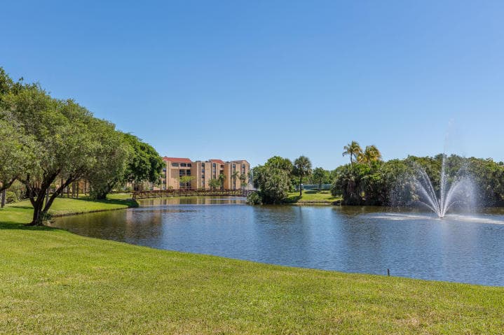 825 Egret Circle 308, Delray Beach, FL 33444 — photo 25 of 34