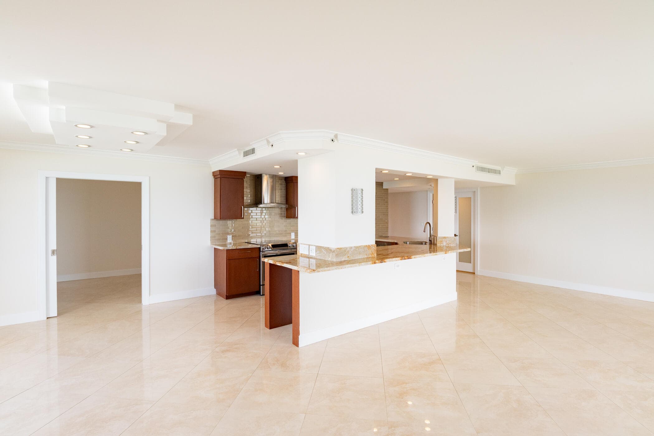 5070 N Ocean Drive 10a, Singer Island, FL 33404 — photo 10 of 39