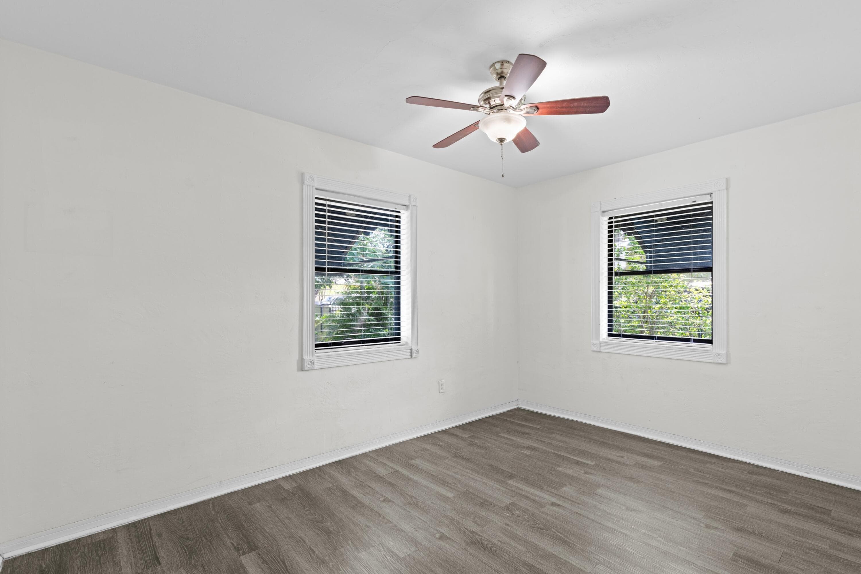 3101 Glenwood Road, West Palm Beach, FL 33405 — photo 9 of 21