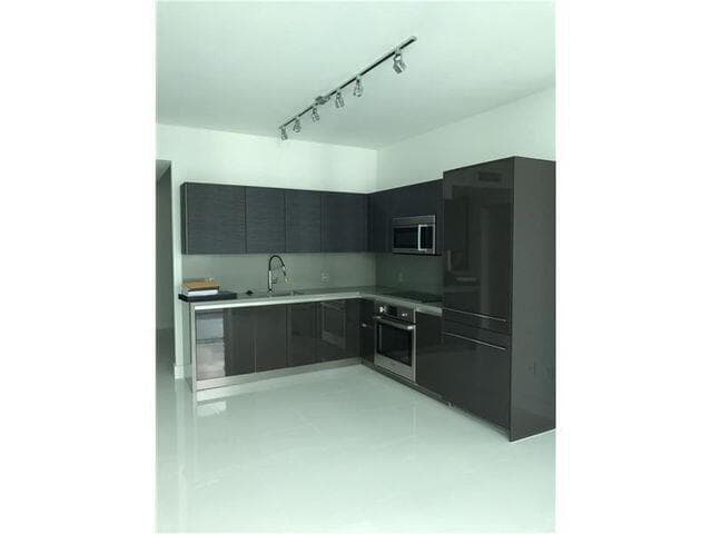 1080 Brickell Avenue 3305, Miami, FL 33131 — photo 18 of 30