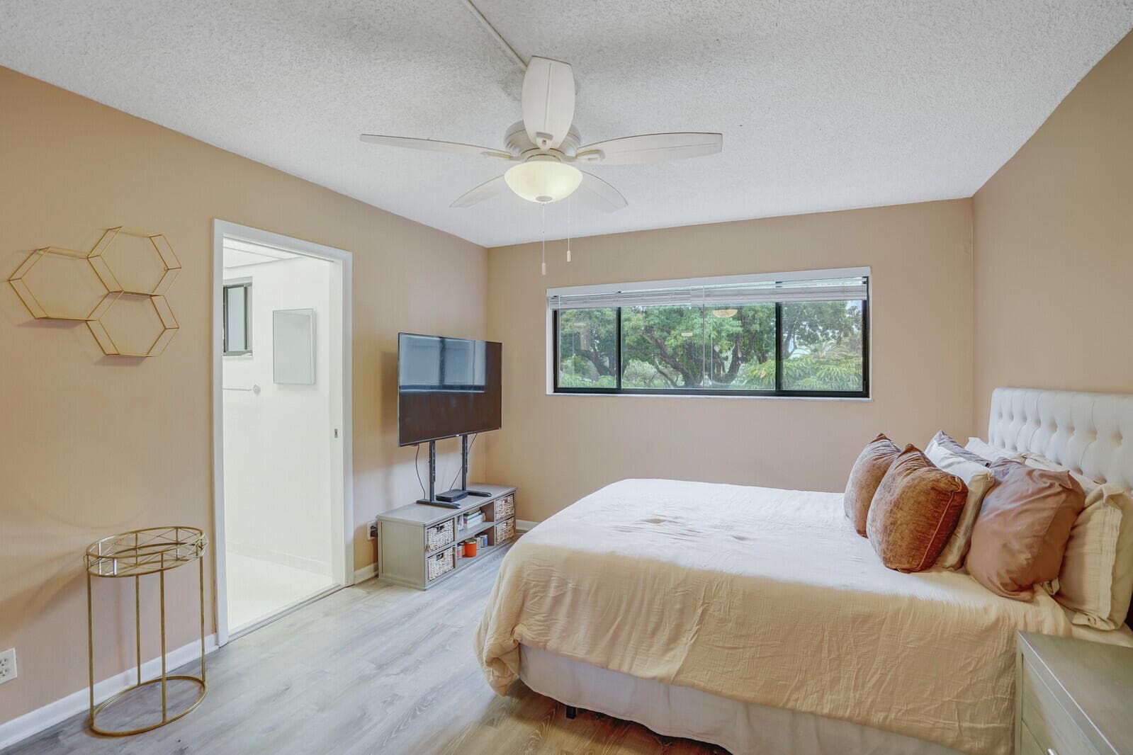 5190 Las Verdes Circle 214, Delray Beach, FL 33484 — photo 14 of 39