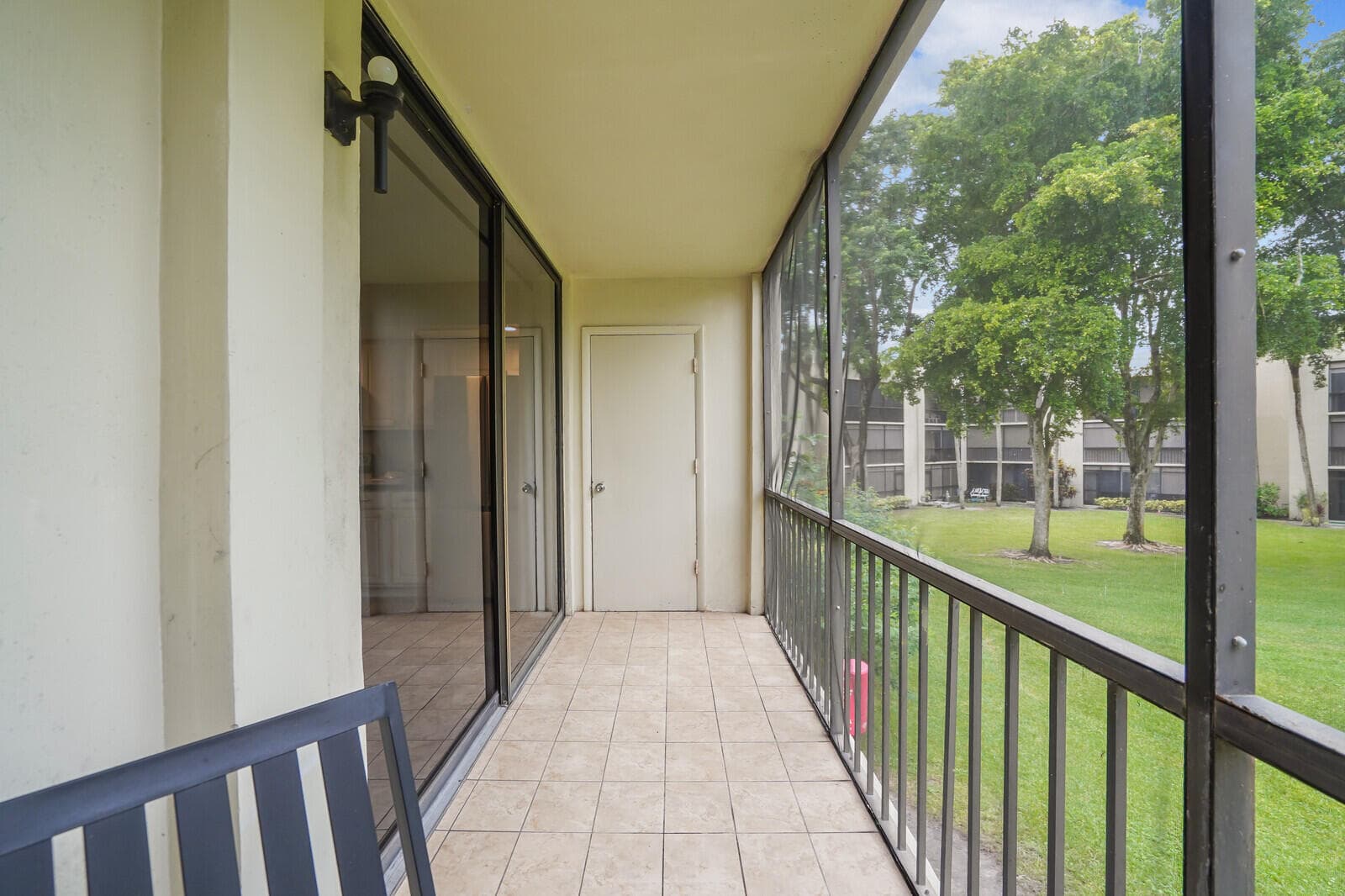 5190 Las Verdes Circle 214, Delray Beach, FL 33484 — photo 21 of 39