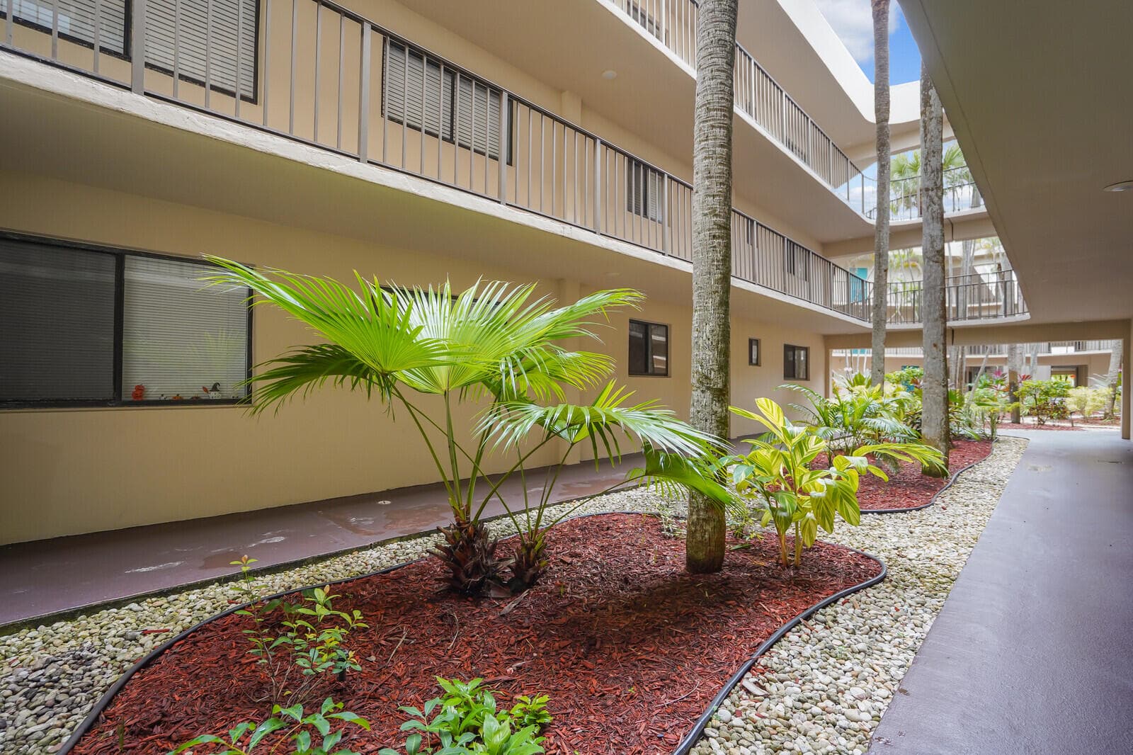 5190 Las Verdes Circle 214, Delray Beach, FL 33484 — photo 23 of 39