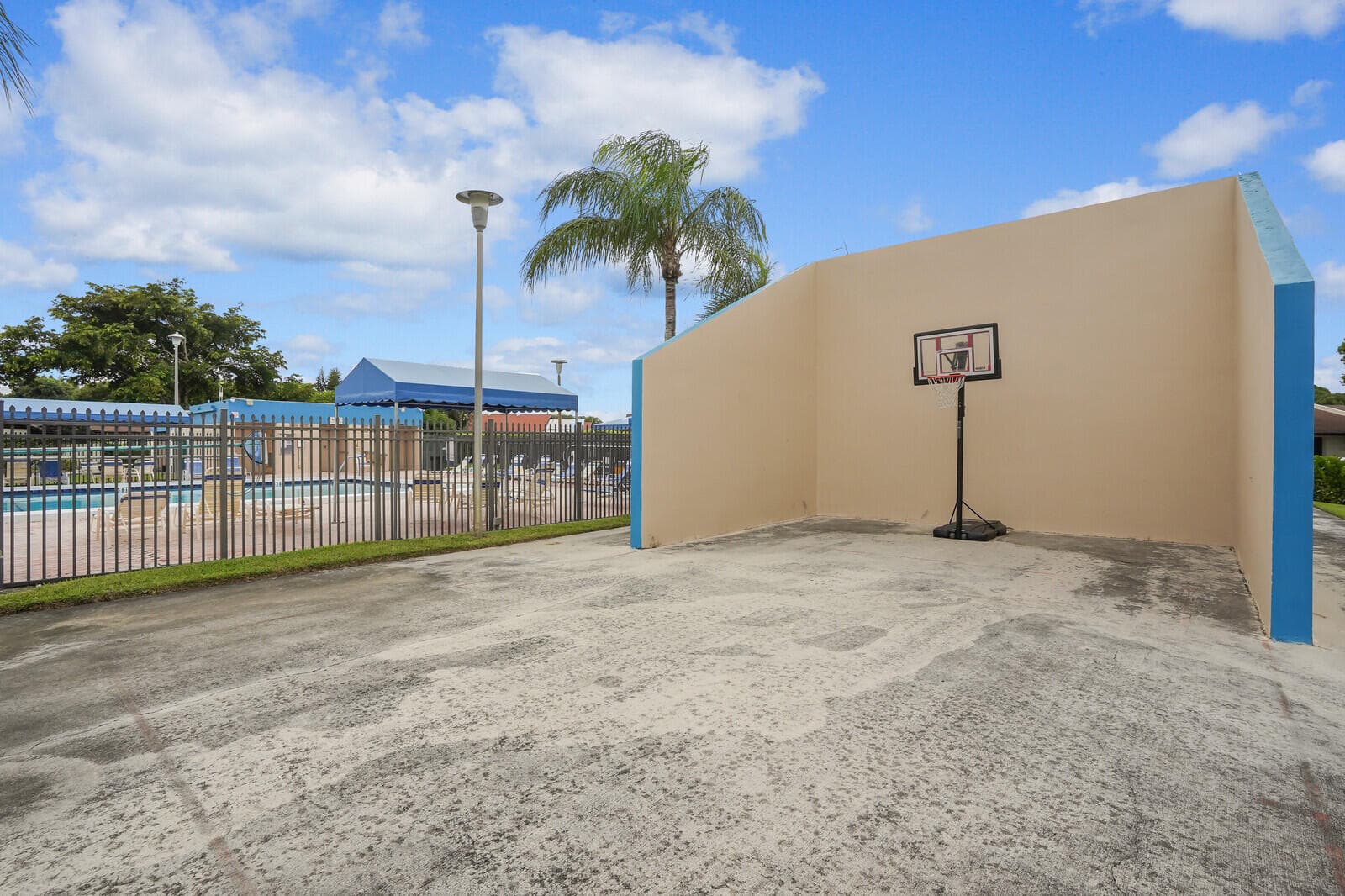 5190 Las Verdes Circle 214, Delray Beach, FL 33484 — photo 29 of 39