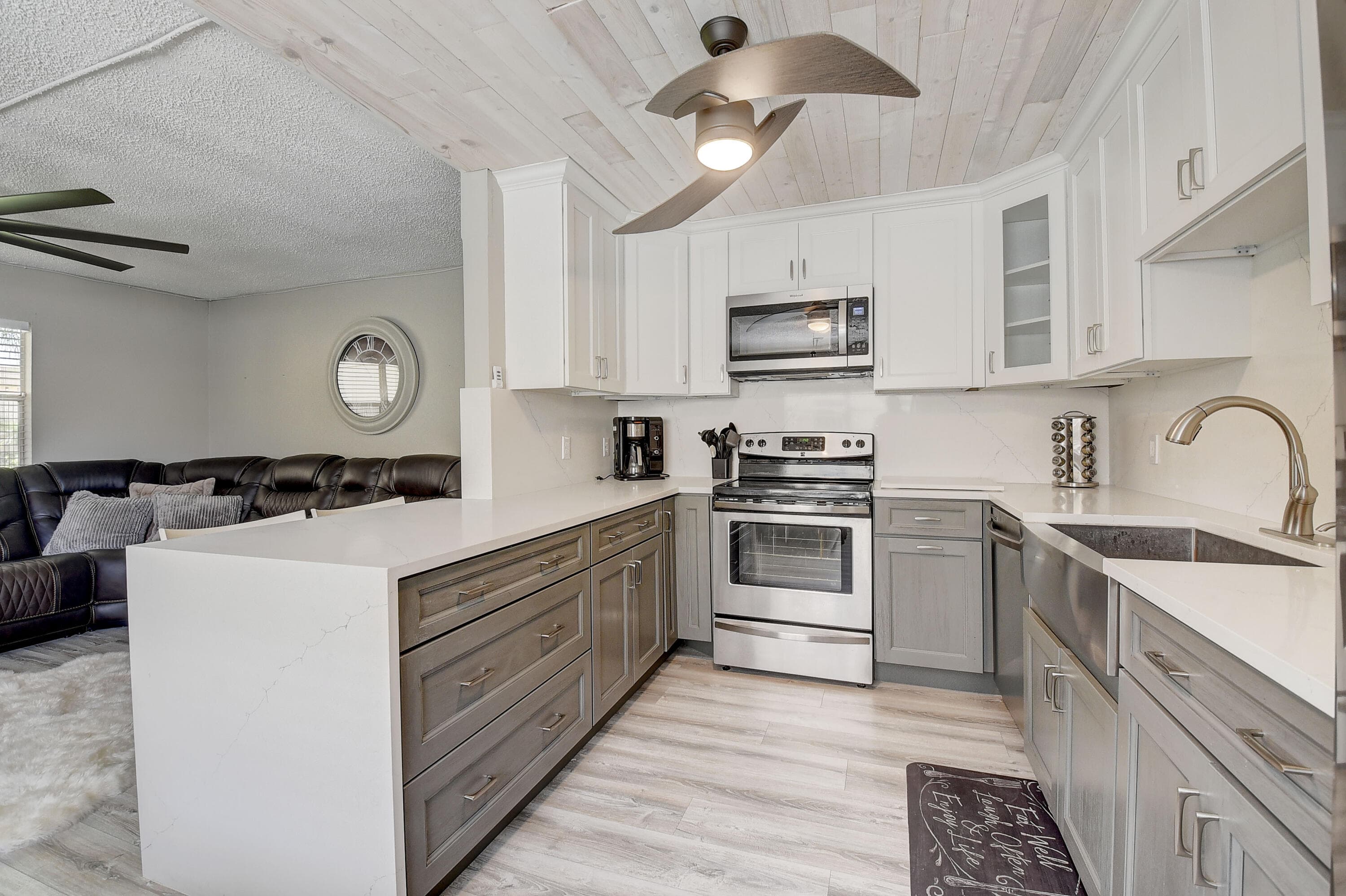 151 Saxony D 151, Delray Beach, FL 33446 — photo 9 of 43
