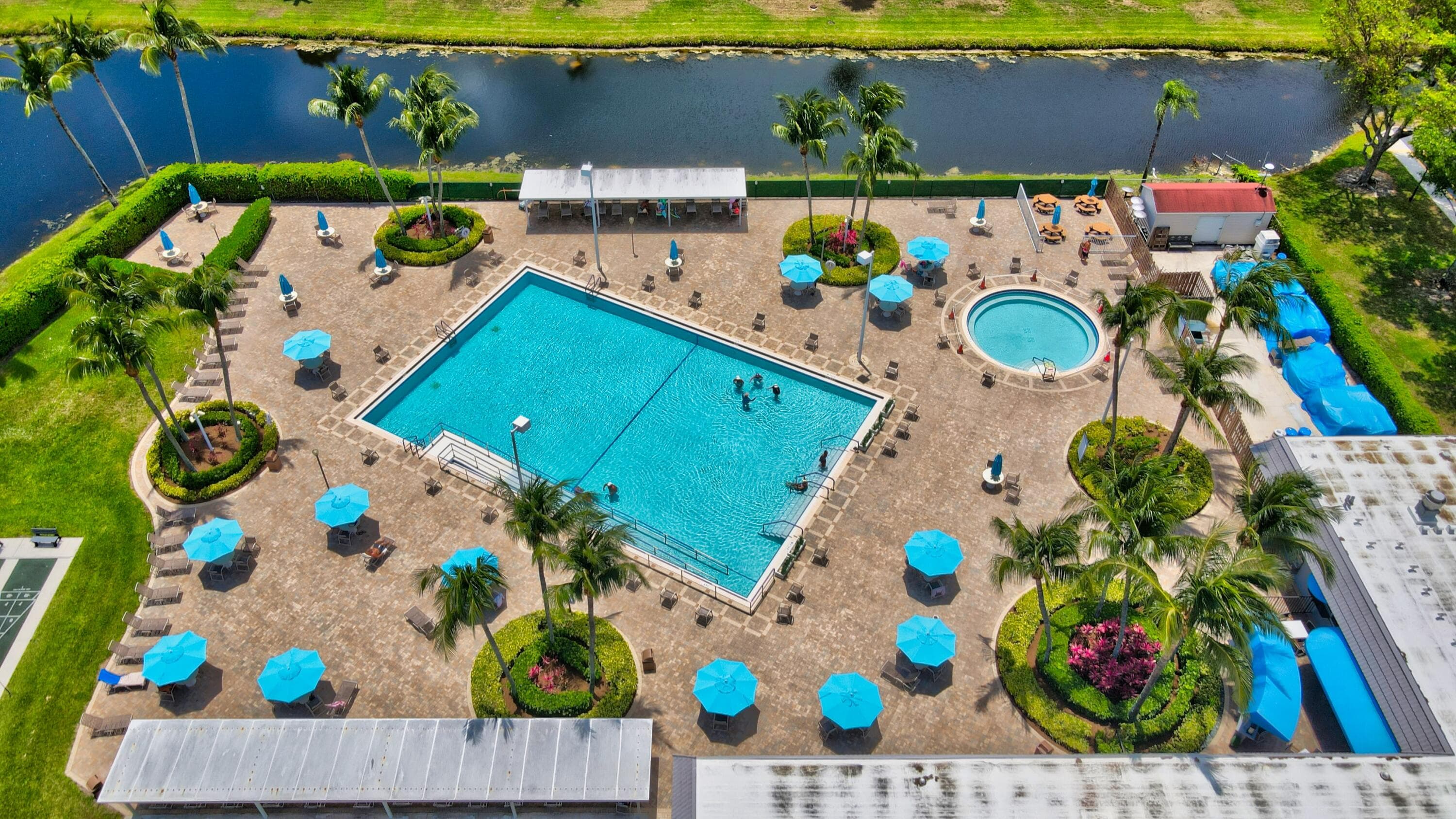 151 Saxony D 151, Delray Beach, FL 33446 — photo 28 of 43