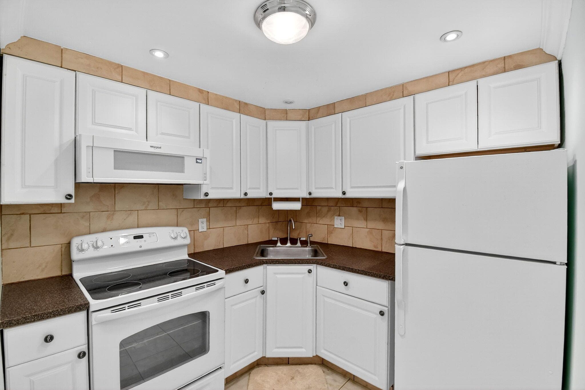 5203 NE 24th Terrace B-105, Fort Lauderdale, FL 33308 — photo 5 of 24
