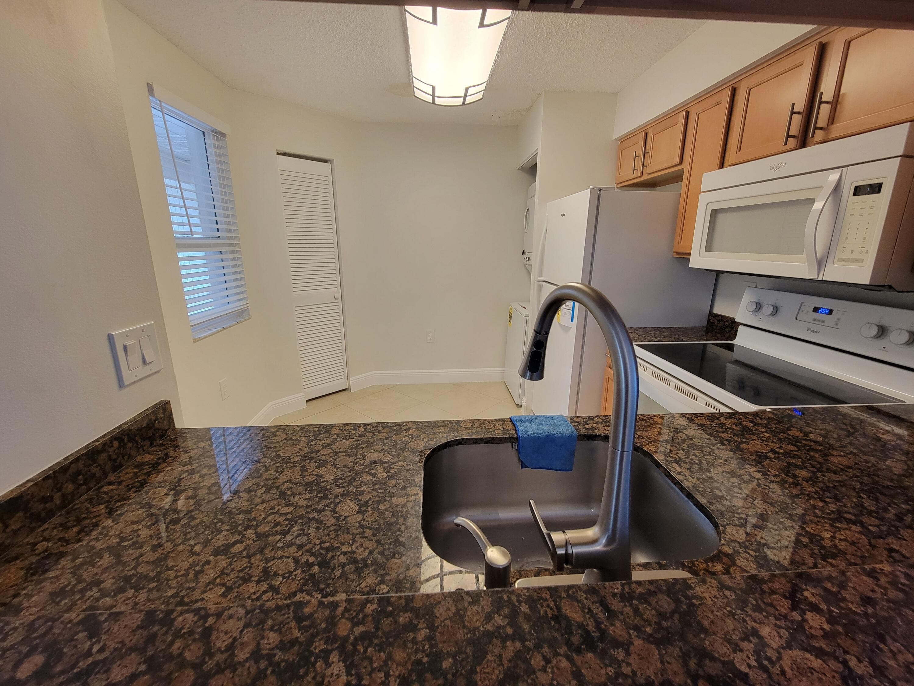 4208 Glenmoor Drive, West Palm Beach, FL 33409 — photo 4 of 36