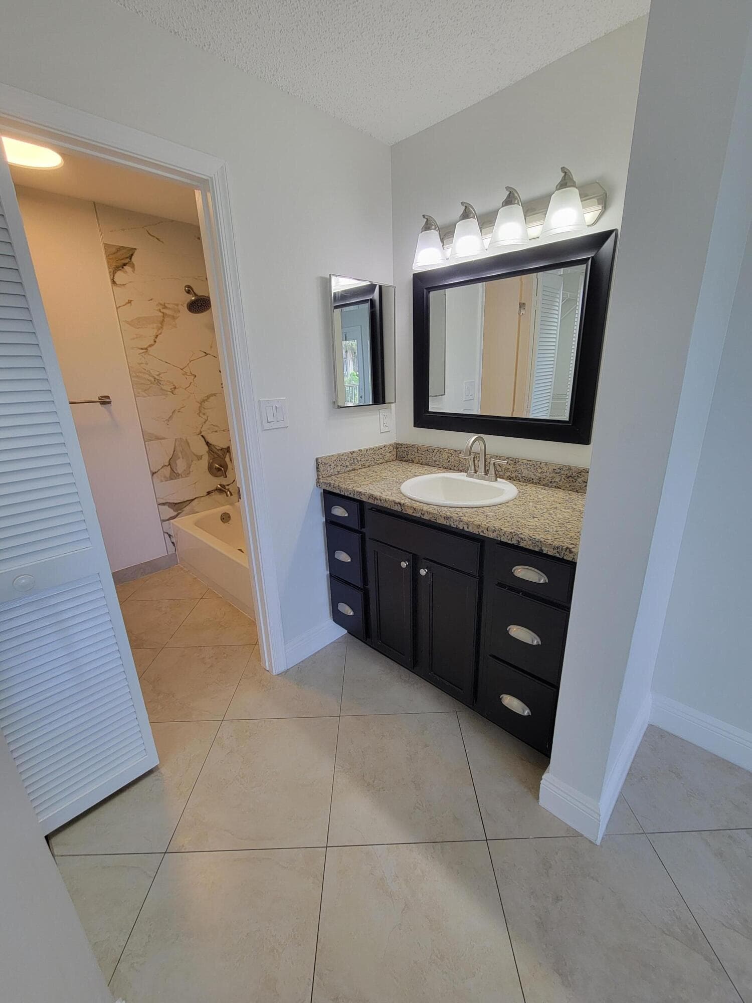 4208 Glenmoor Drive, West Palm Beach, FL 33409 — photo 16 of 36