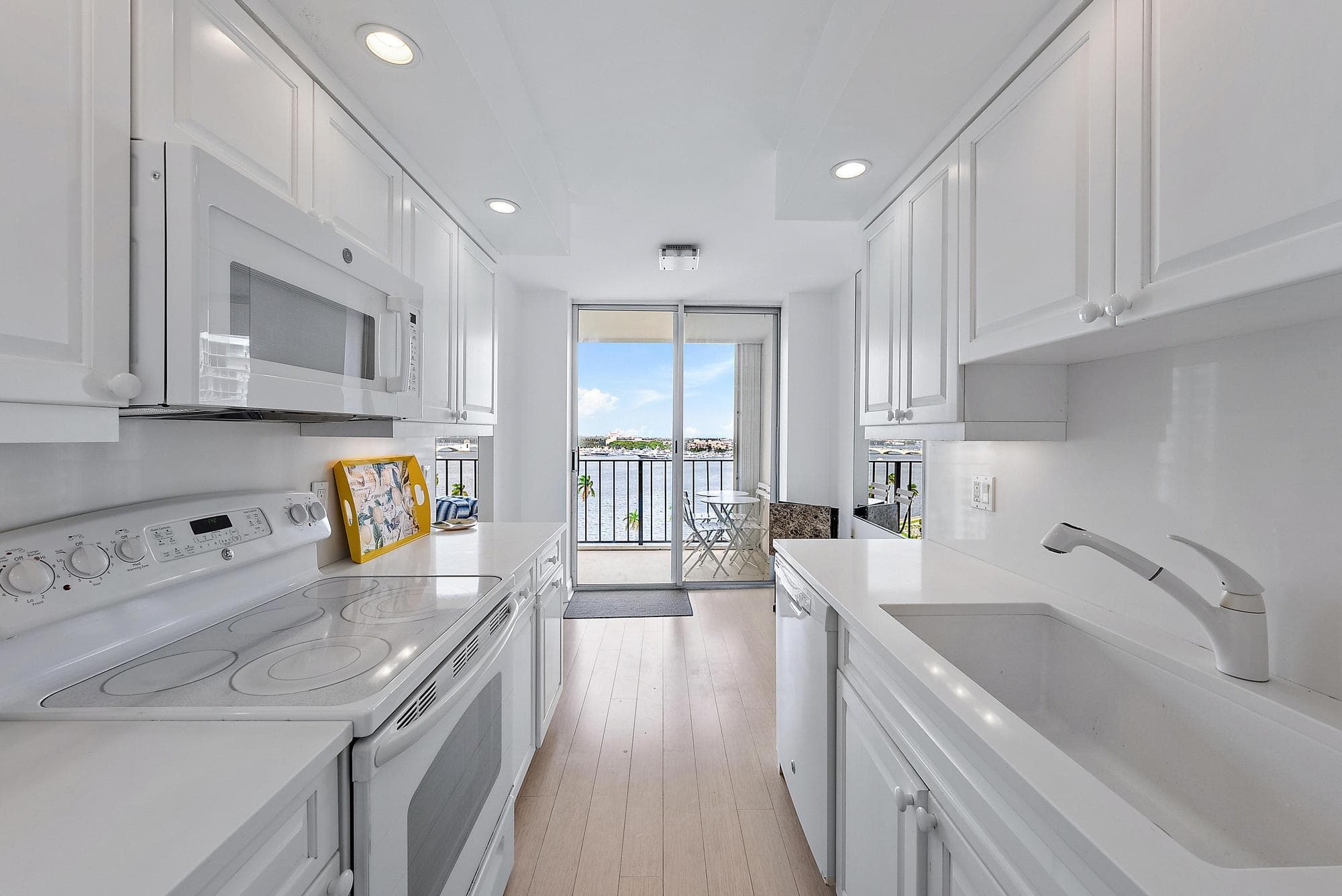 1801 S Flagler Drive 1206, West Palm Beach, FL 33401 — photo 9 of 23