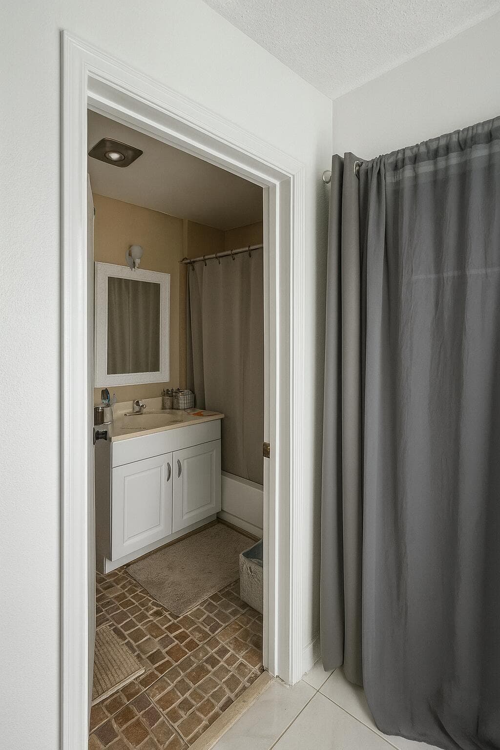2084 Laura Lane, West Palm Beach, FL 33415 — photo 18 of 25