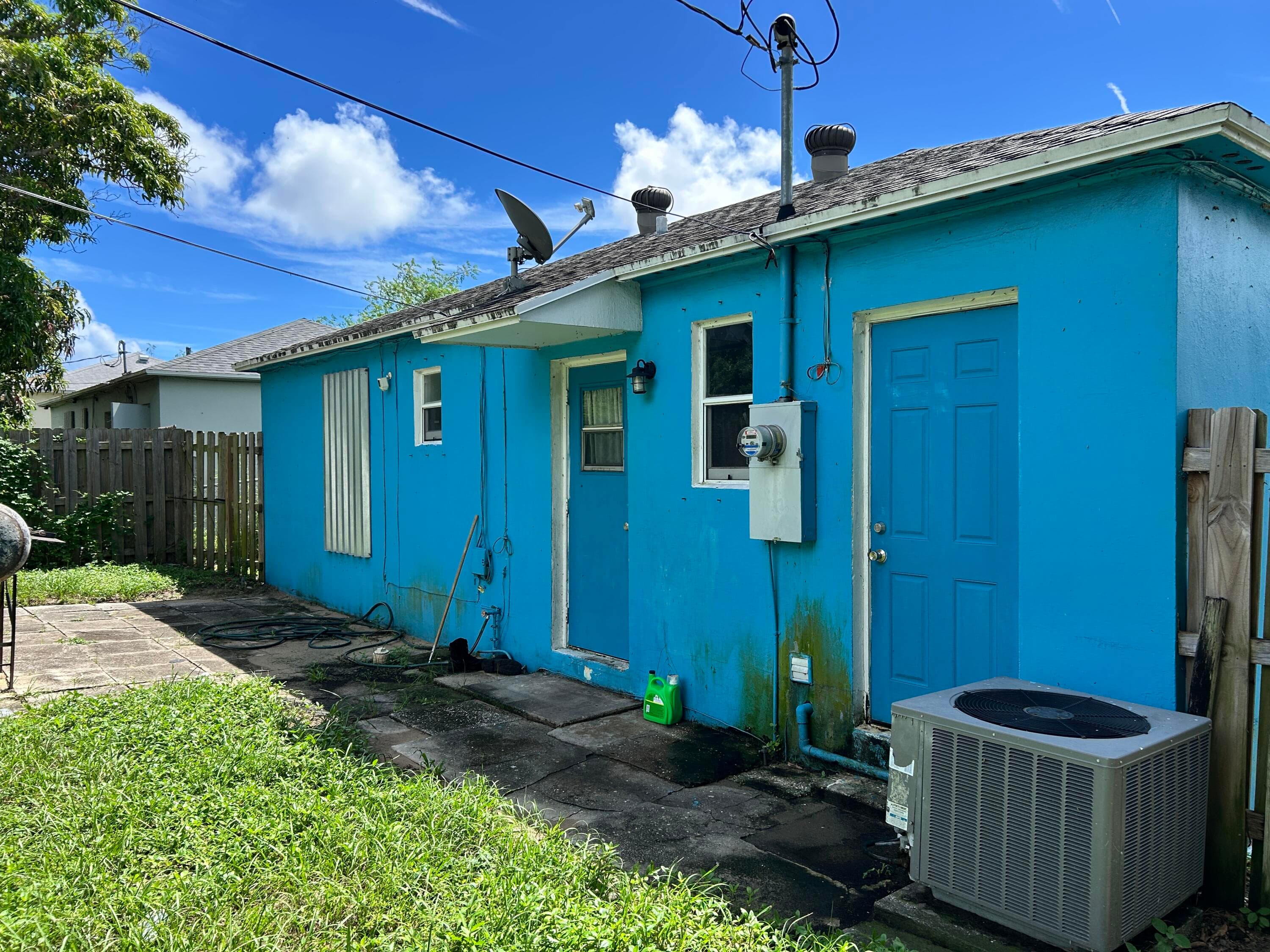 840 W 2nd Street, Riviera Beach, FL 33404 — photo 13 of 16
