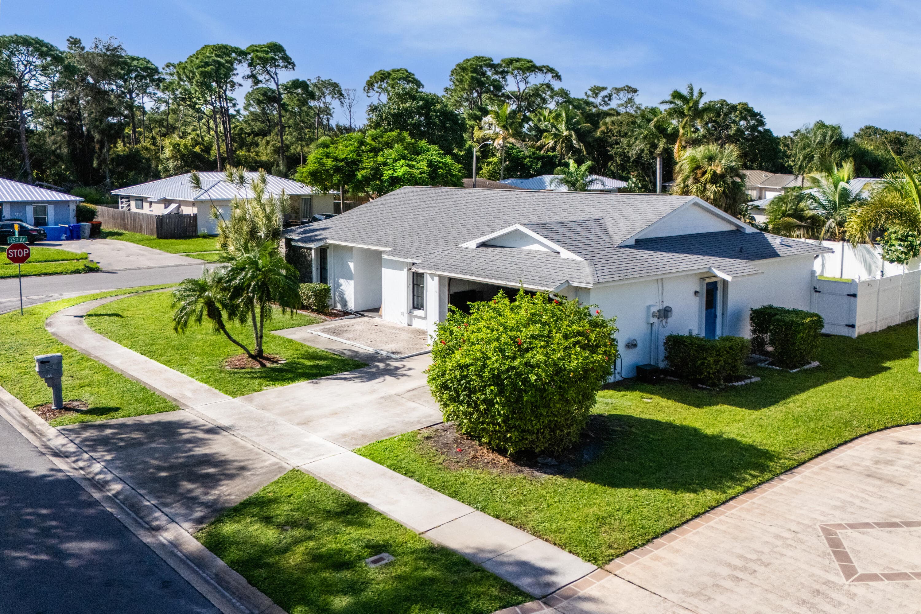 2490 4th Place, Vero Beach, FL 32962 — photo 3 of 22