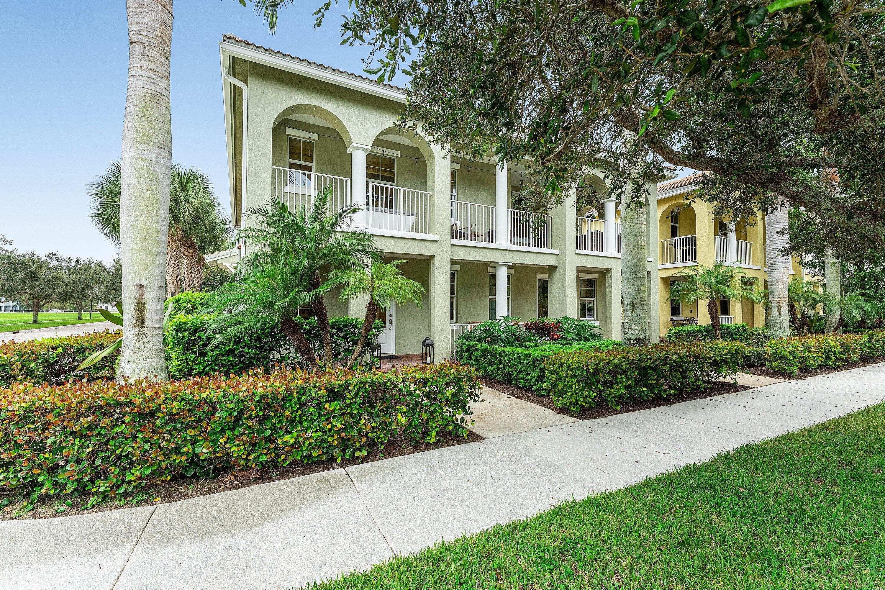 1056 Community Drive, Jupiter, FL 33458 — photo 7 of 50
