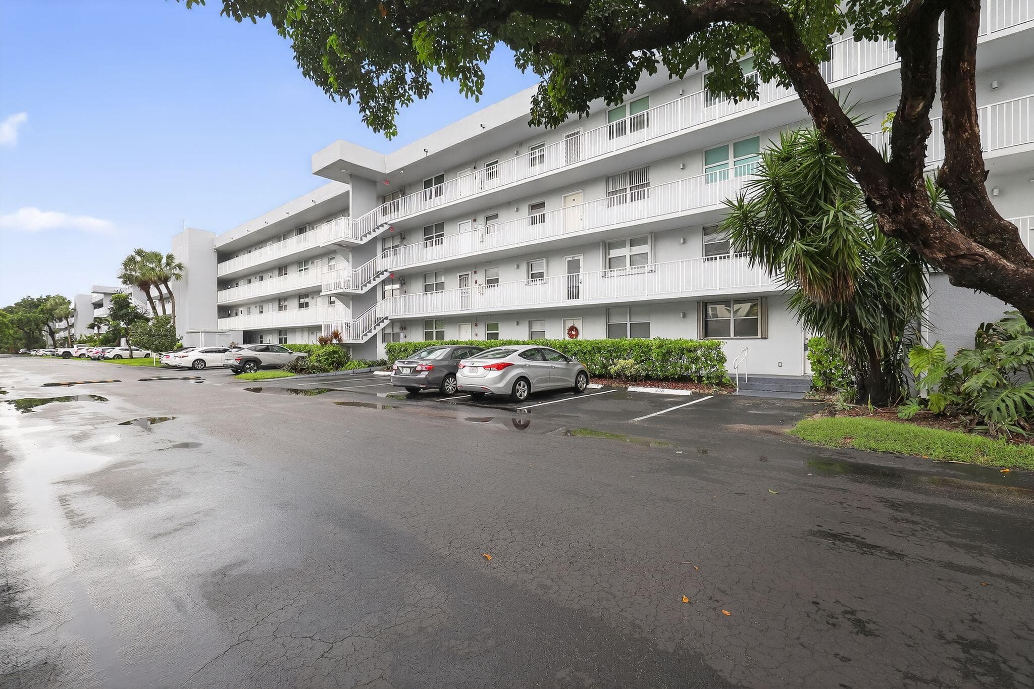 111 Royal Park Drive 4a, Oakland Park, FL 33309 — photo