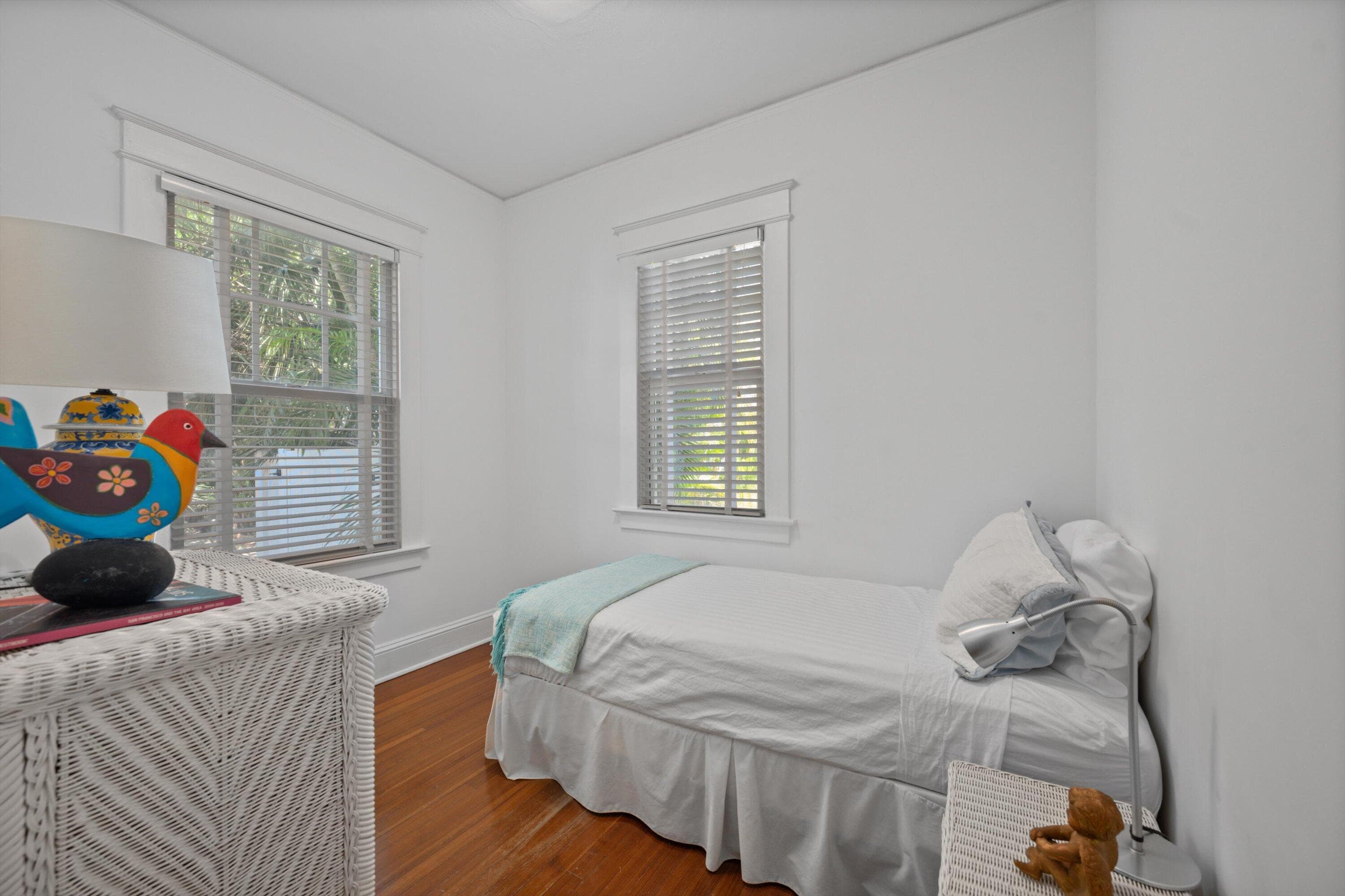 141 Chilean Avenue, Palm Beach, FL 33480 — photo 14 of 28