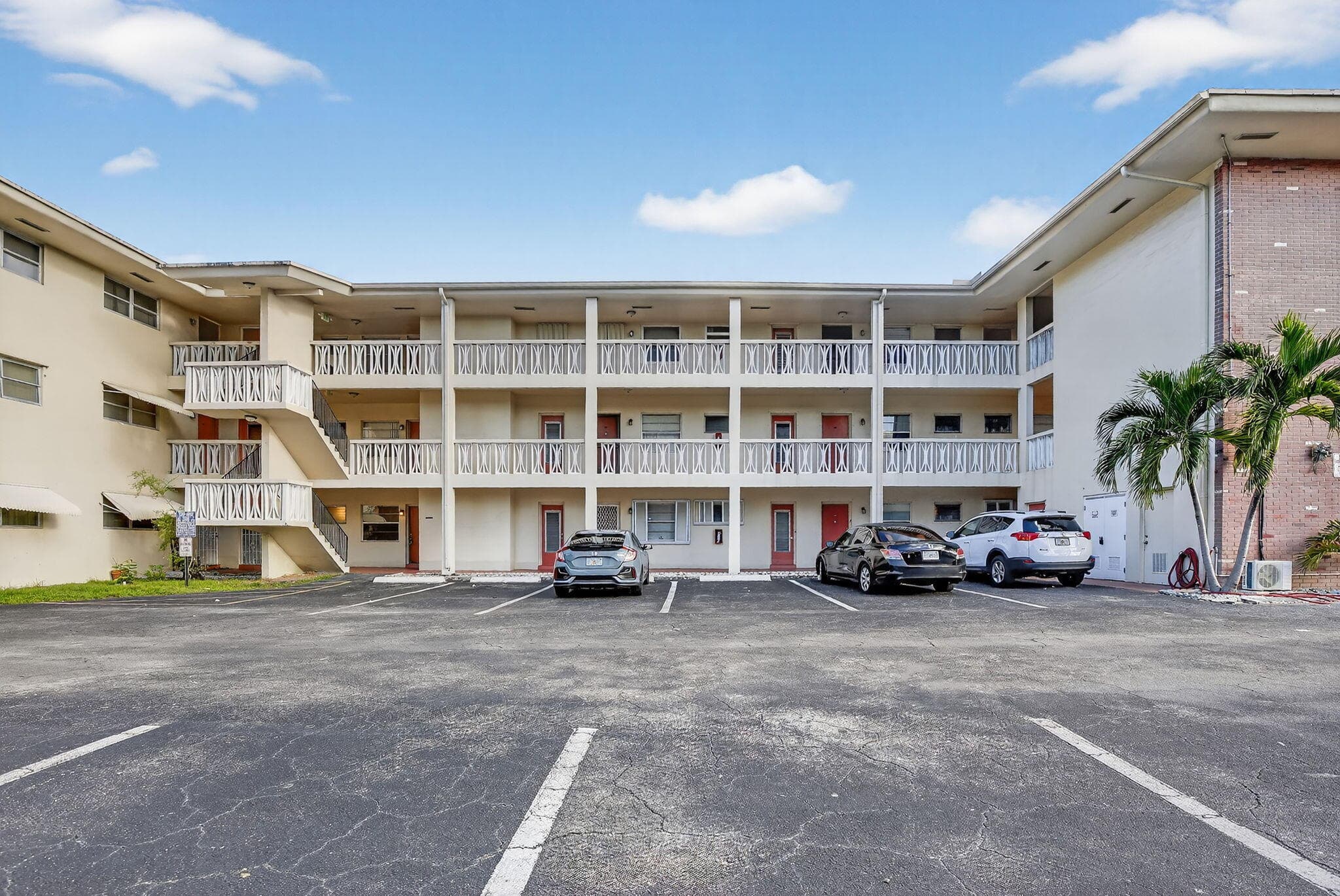 4770 NW 10th Court 104, Plantation, FL 33313 — photo 2 of 23