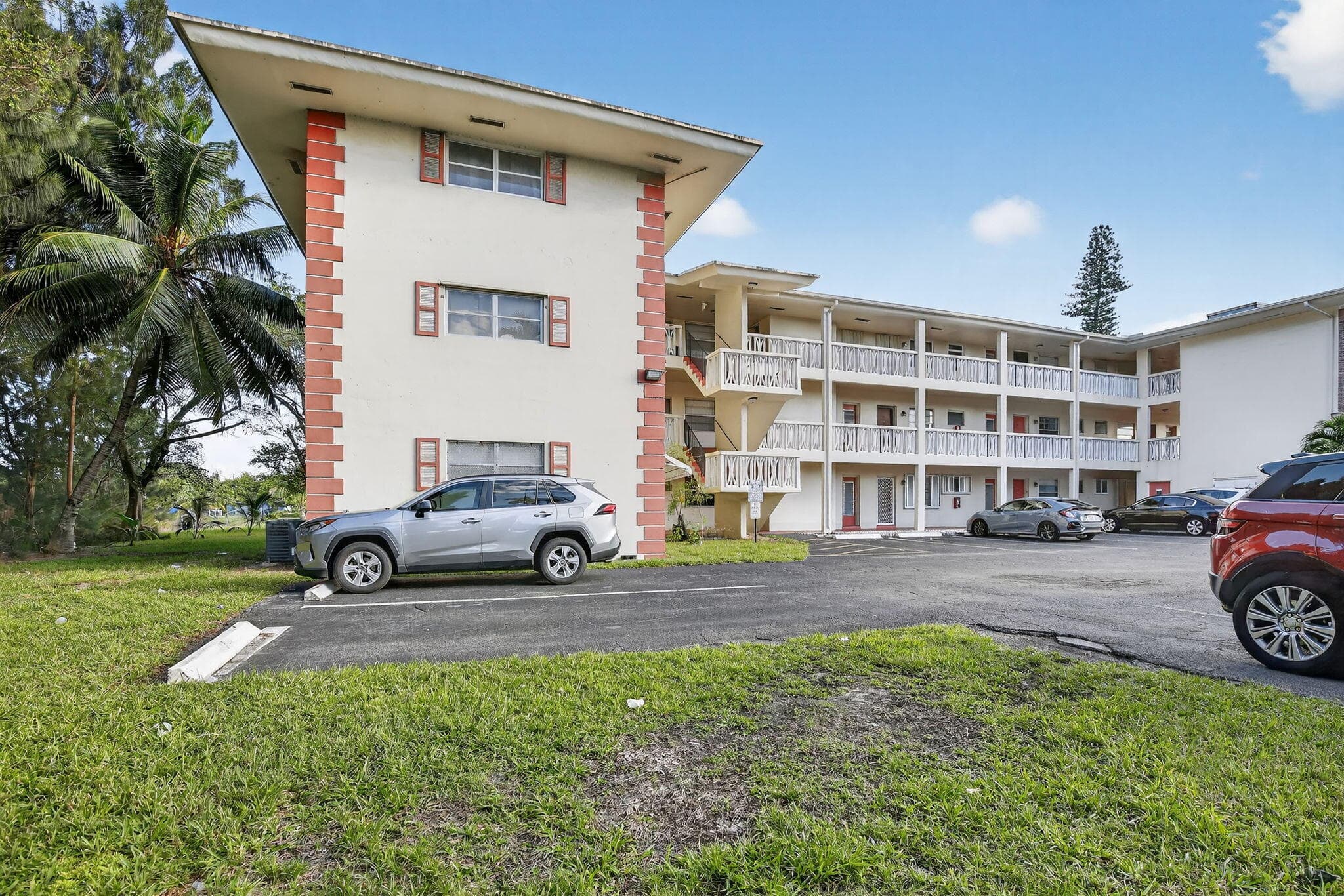 4770 NW 10th Court 104, Plantation, FL 33313 — photo 4 of 23