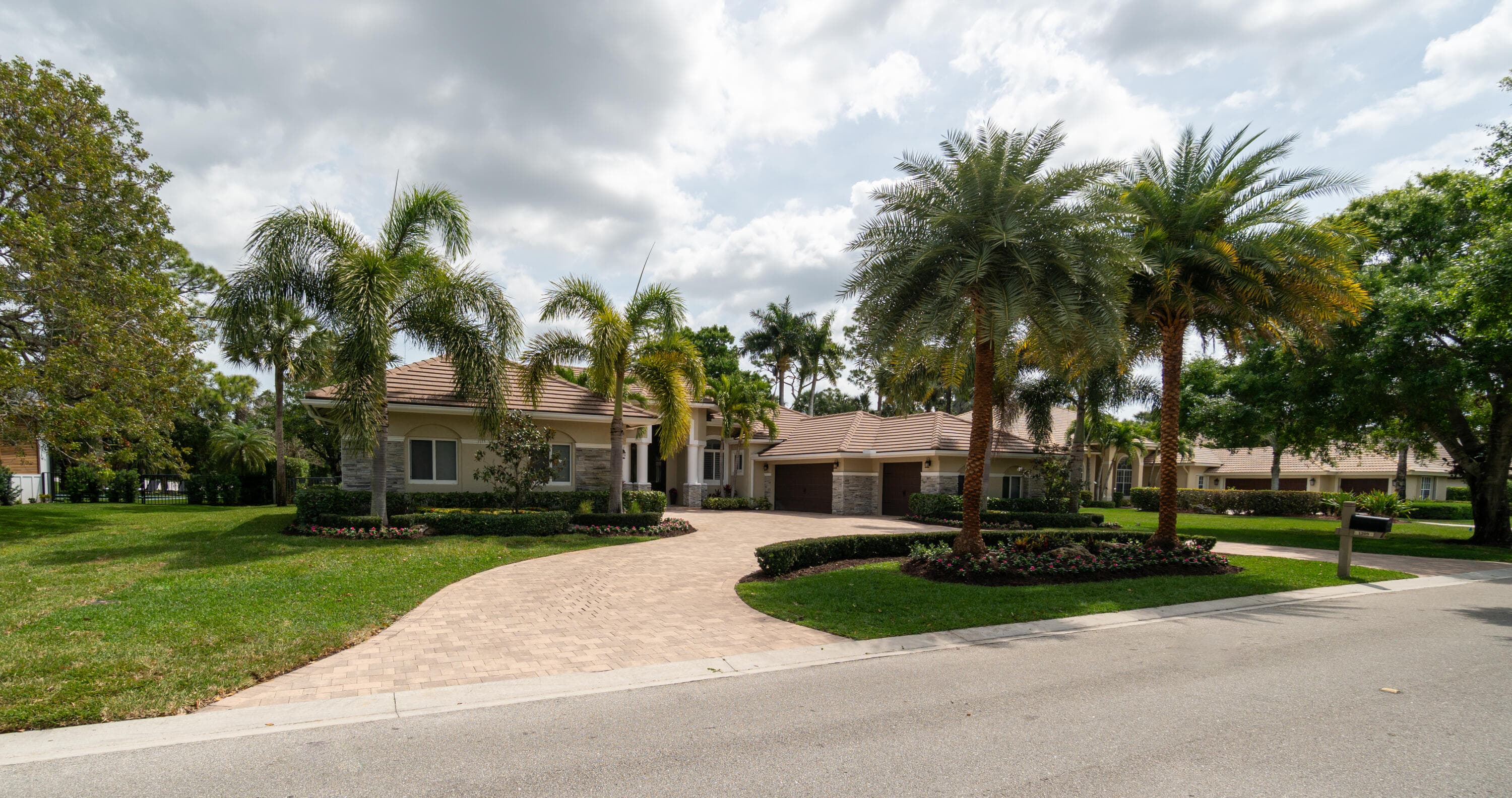 1209 Breakers West Boulevard, West Palm Beach, FL 33411 — photo 9 of 73