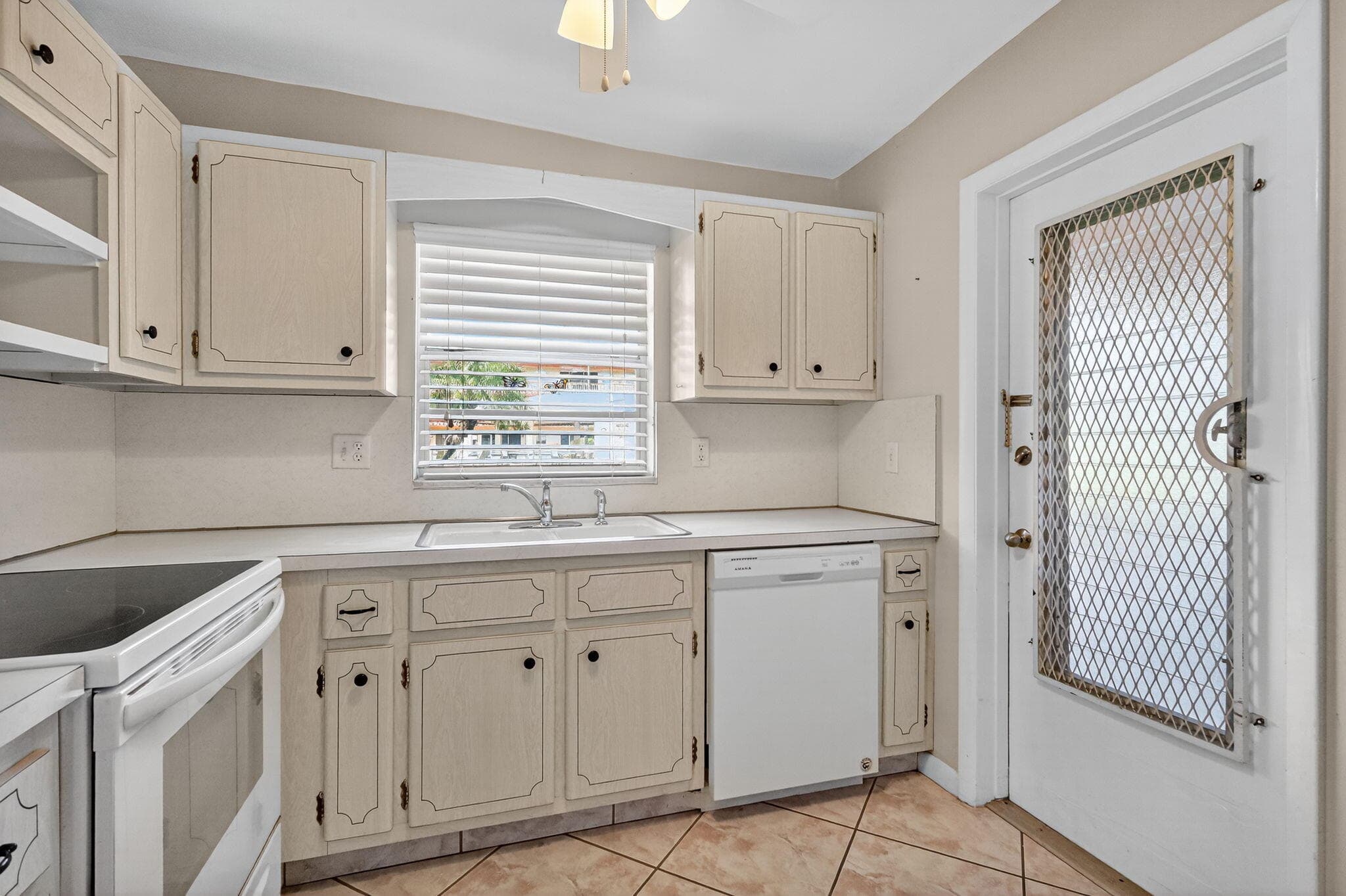 5300 Washington Street J116, Hollywood, FL 33021 — photo 15 of 36