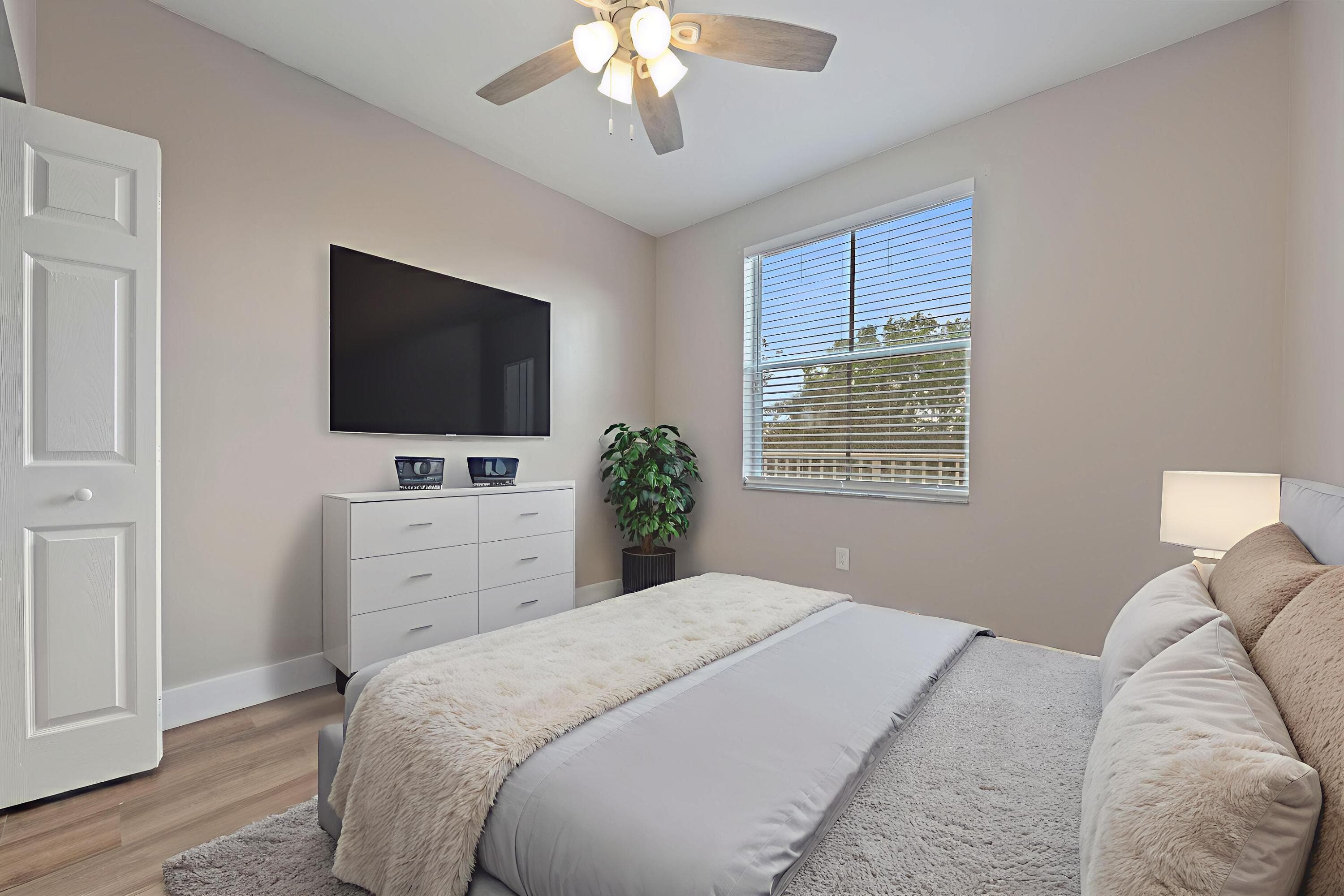 2060 Greenview Shores Boulevard 323, Wellington, FL 33414 — photo 6 of 20