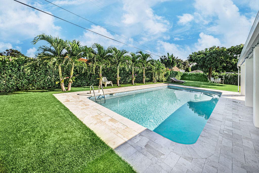 1881 Caribbean Road W, Lake Clarke Shores, FL 33406 — photo 10 of 40