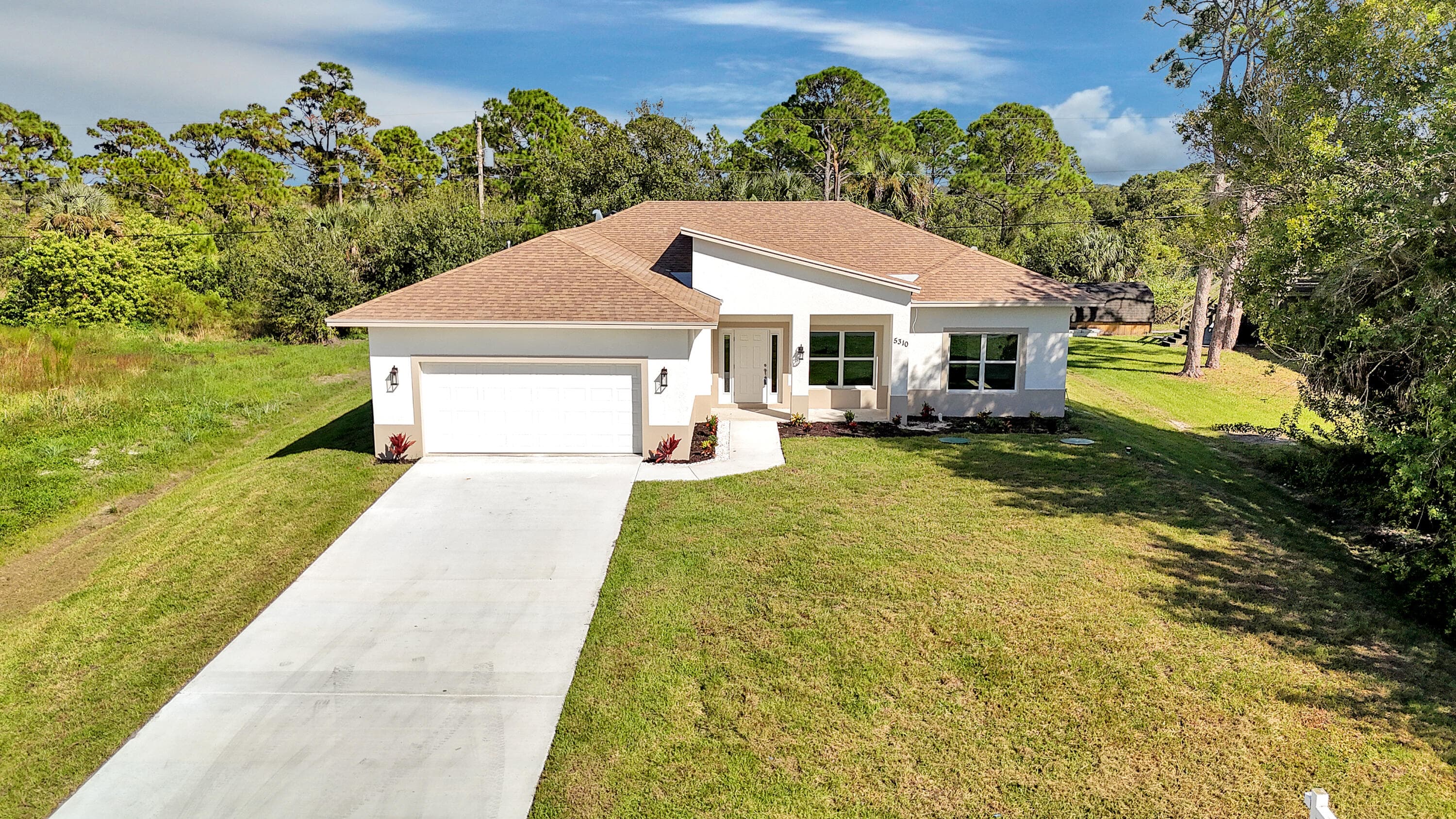 5310 Sunset Boulevard, Fort Pierce, FL 34982 — photo 2 of 38