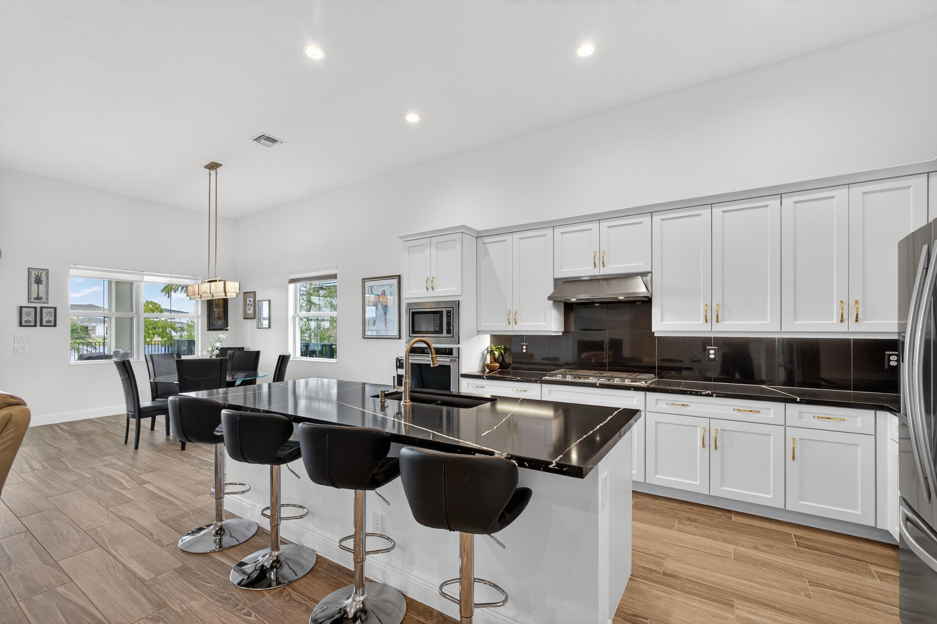 10033 Regency Way, Palm Beach Gardens, FL 33412 — photo 10 of 85