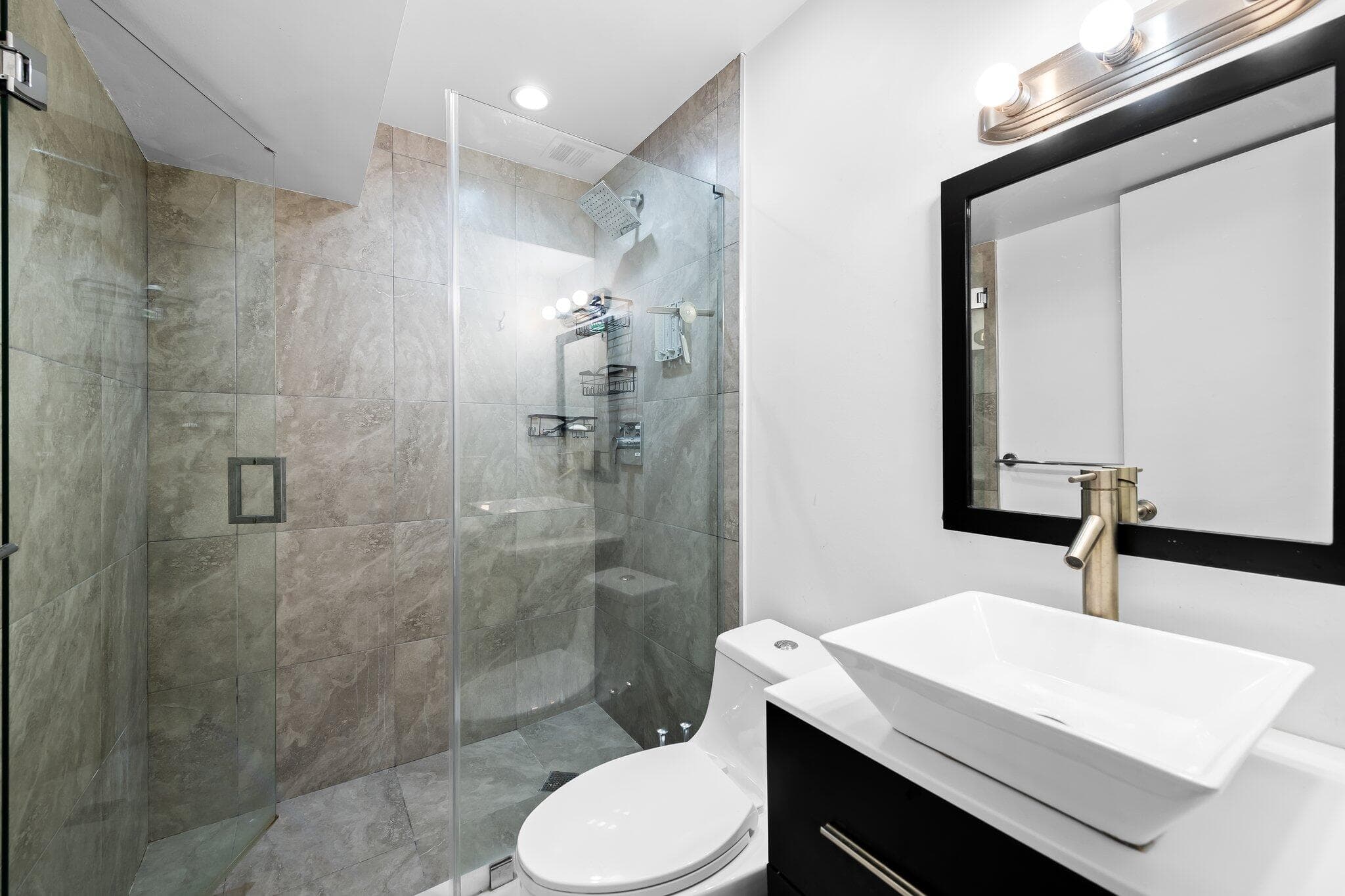 1140 SW 9th Avenue, Fort Lauderdale, FL 33315 — photo 7 of 18
