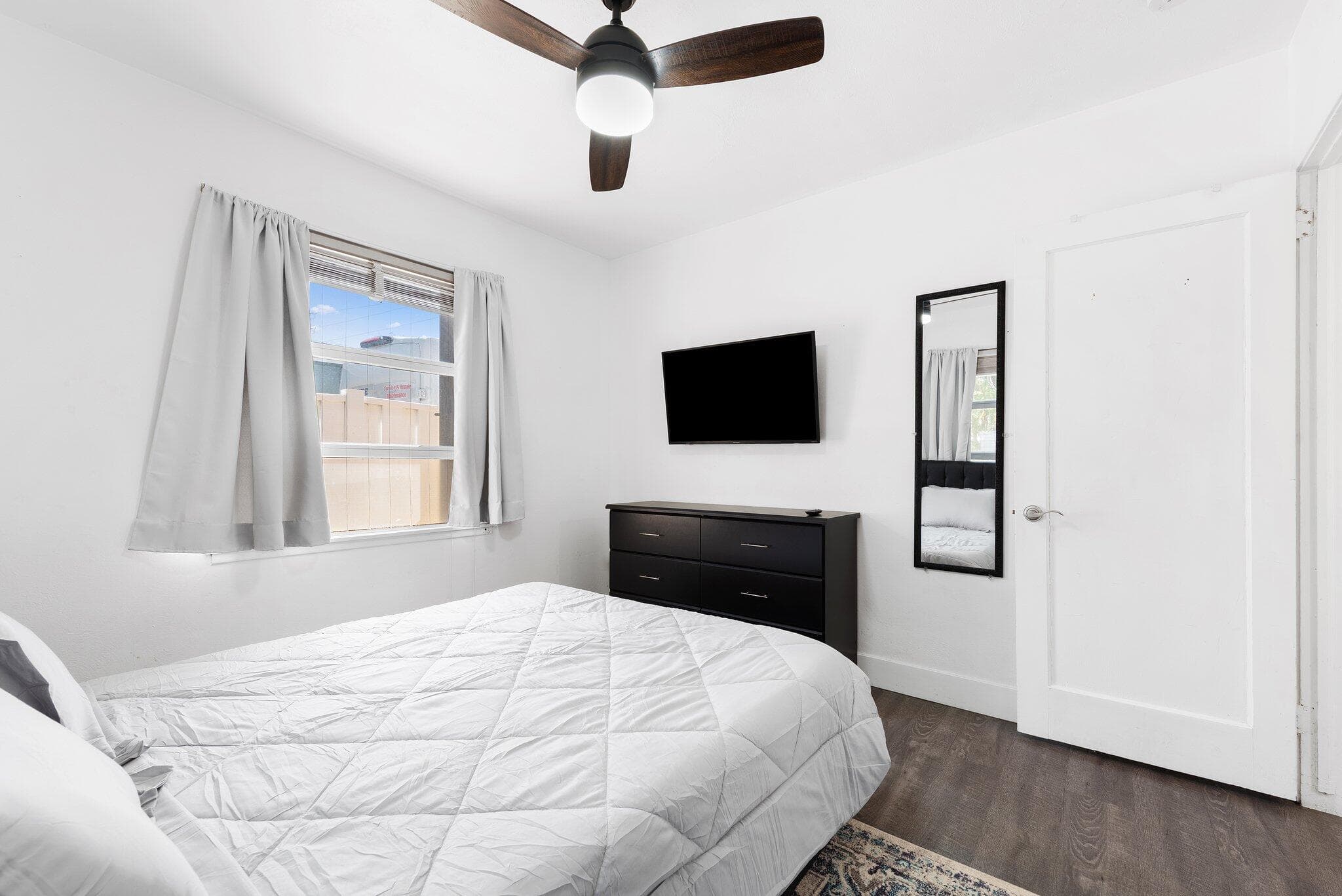 1140 SW 9th Avenue, Fort Lauderdale, FL 33315 — photo 15 of 18