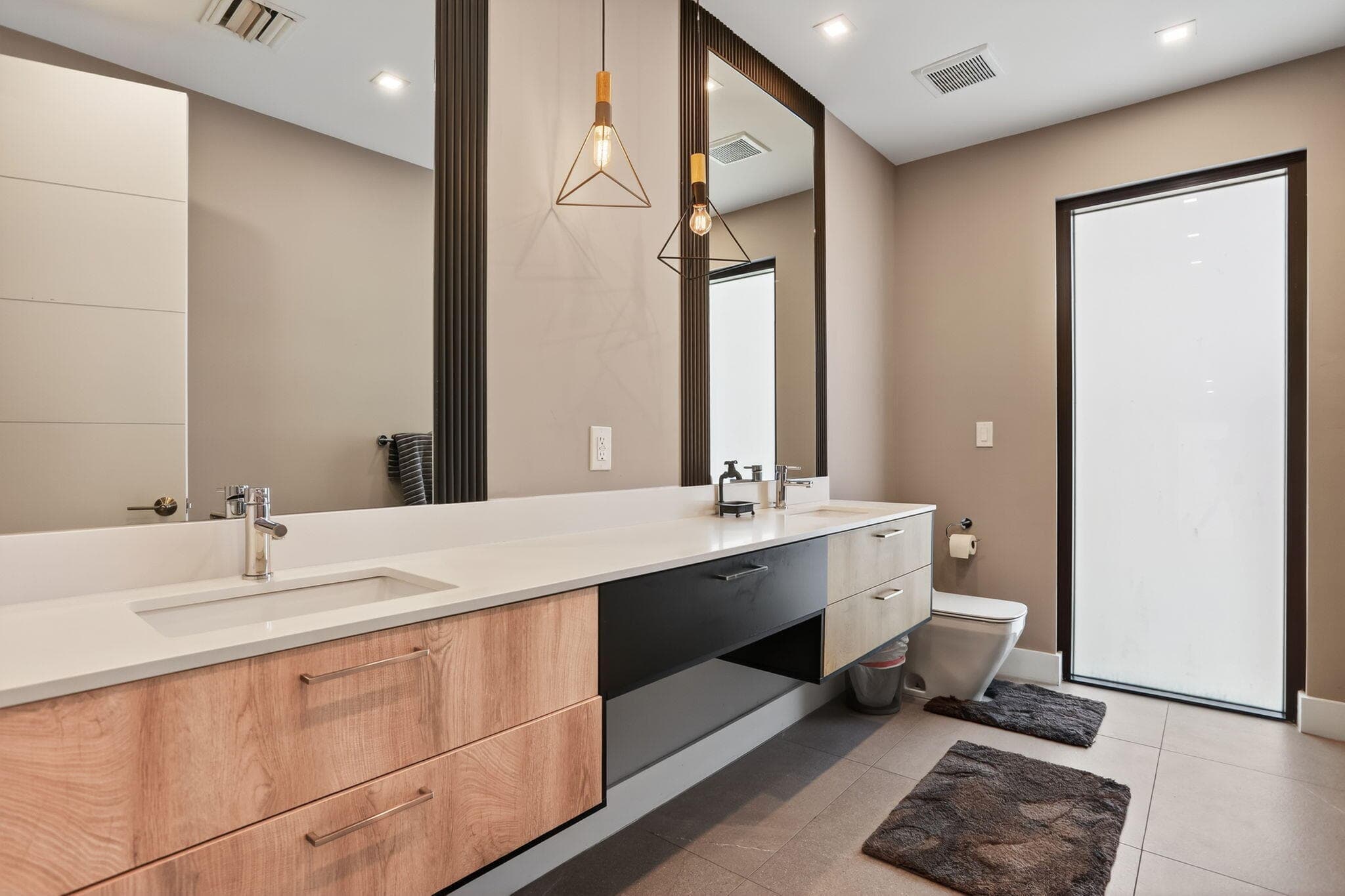 925 NE 6th Street, Fort Lauderdale, FL 33304 — photo 13 of 24
