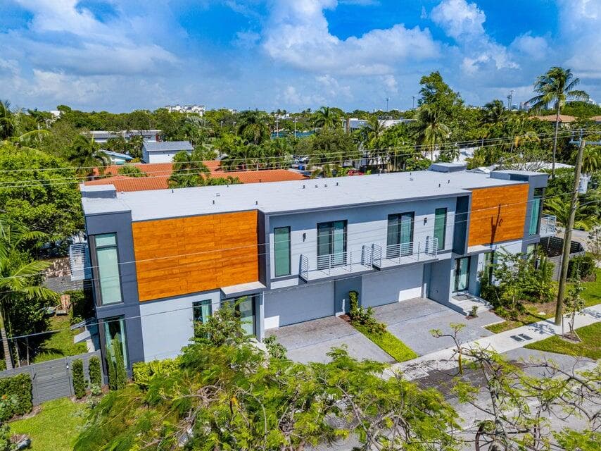 925 NE 6th Street, Fort Lauderdale, FL 33304 — photo 2 of 24