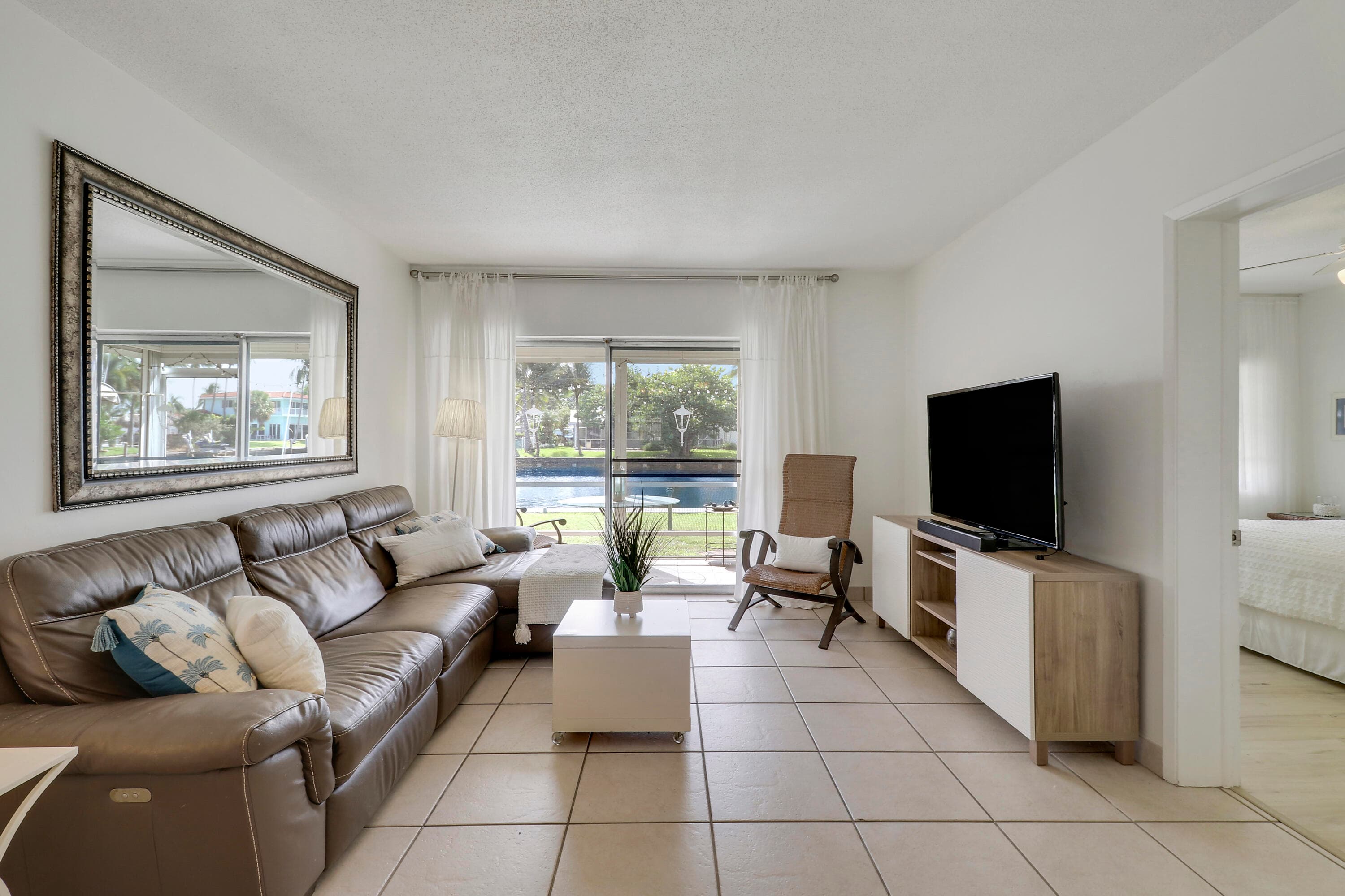 298 SE 6th Avenue 6, Pompano Beach, FL 33060 — photo 24 of 36