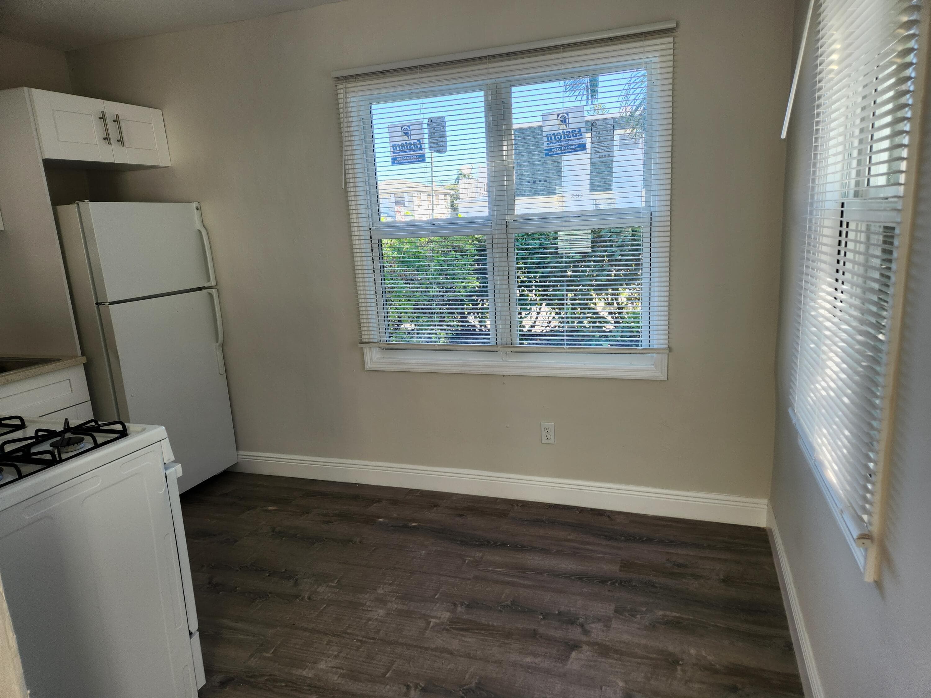 403 2nd Street S, Lake Worth Beach, FL 33460 — photo 4 of 10