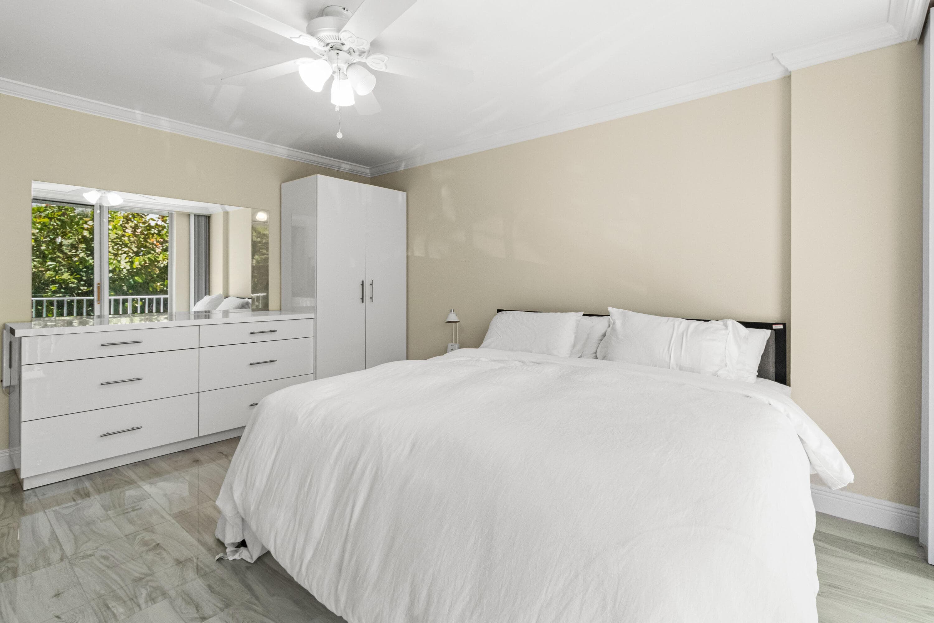 3580 S Ocean Boulevard 2a, South Palm Beach, FL 33480 — photo 10 of 23