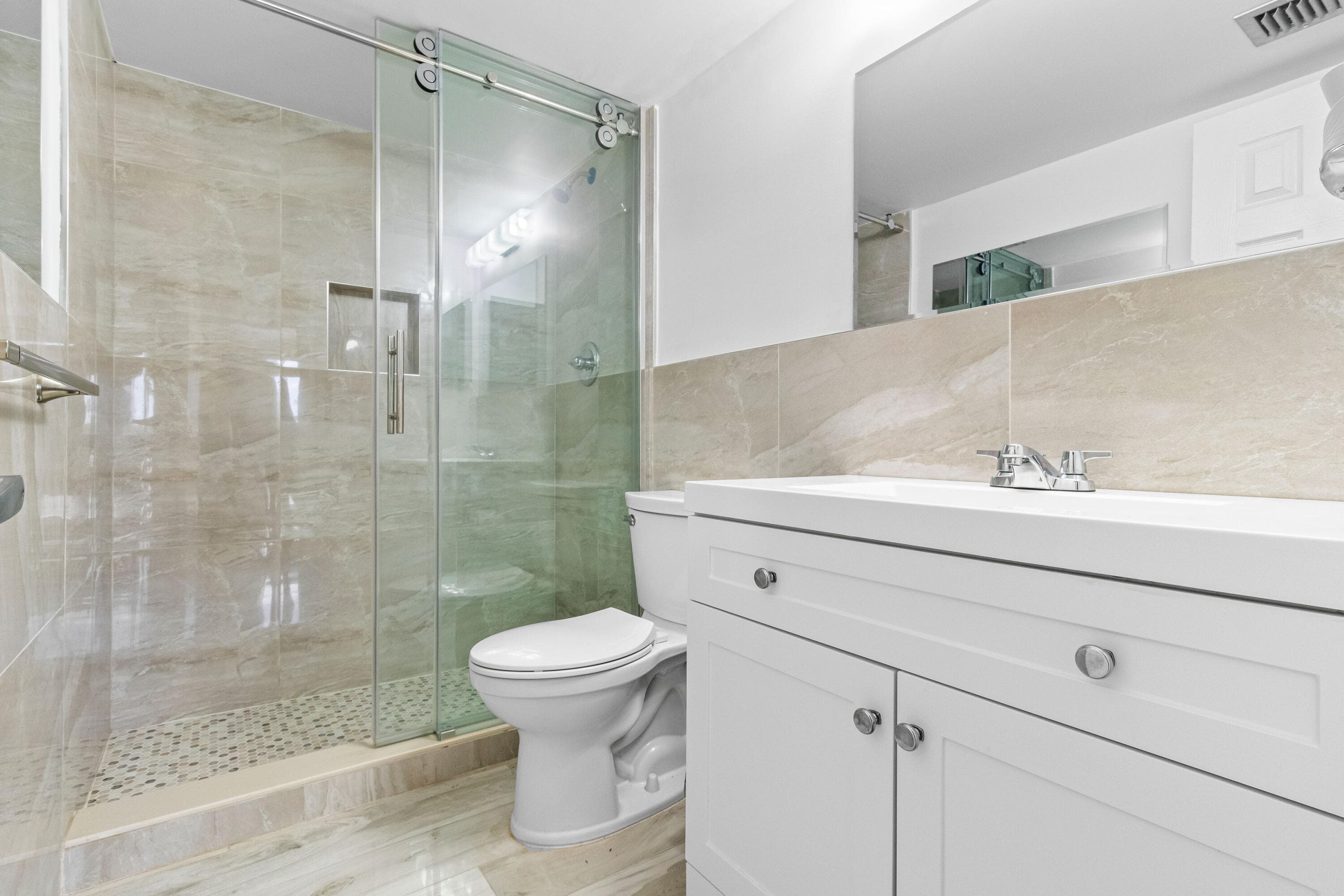 3580 S Ocean Boulevard 2a, South Palm Beach, FL 33480 — photo 11 of 23