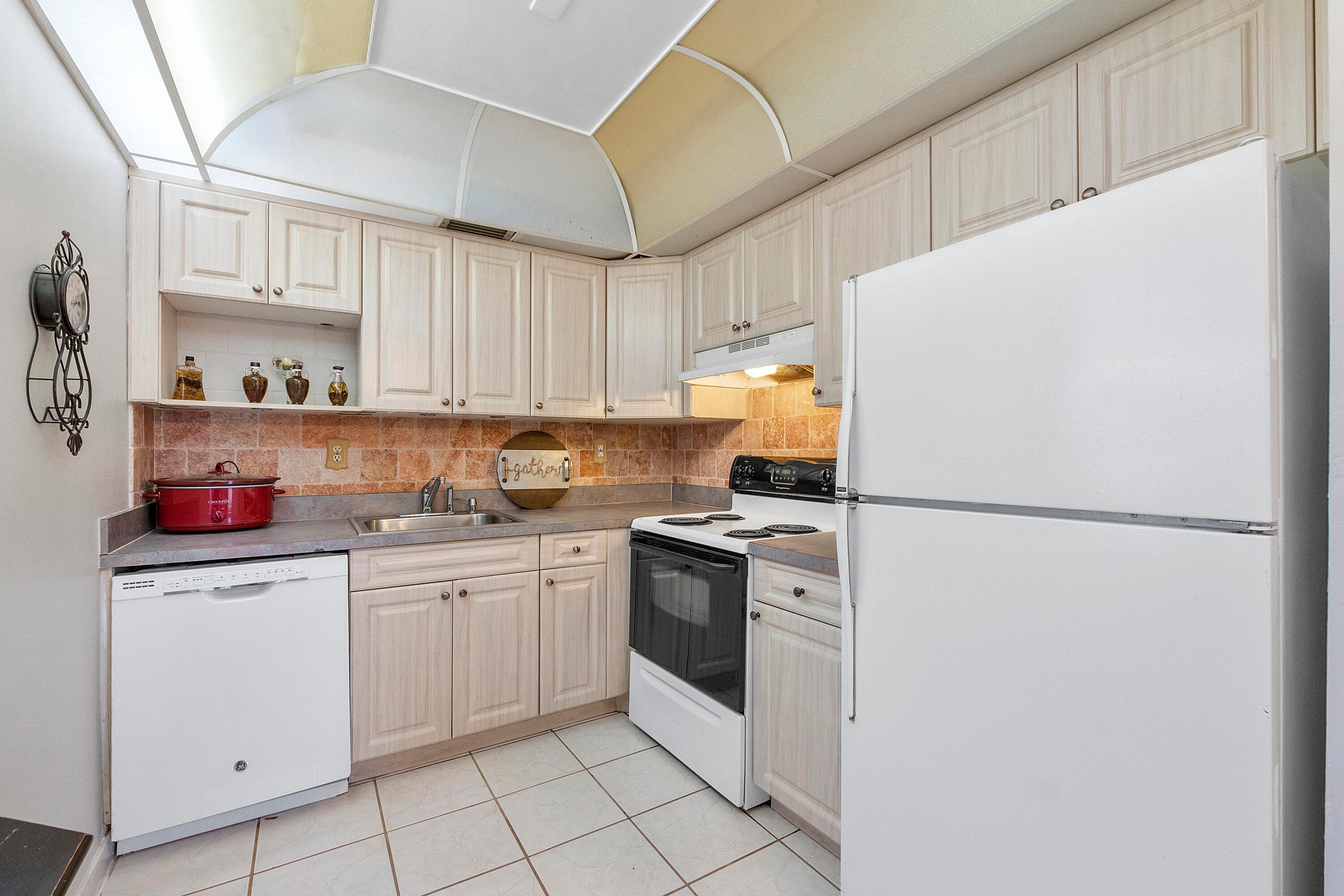 157 Flanders D, Delray Beach, FL 33484 — photo 11 of 45